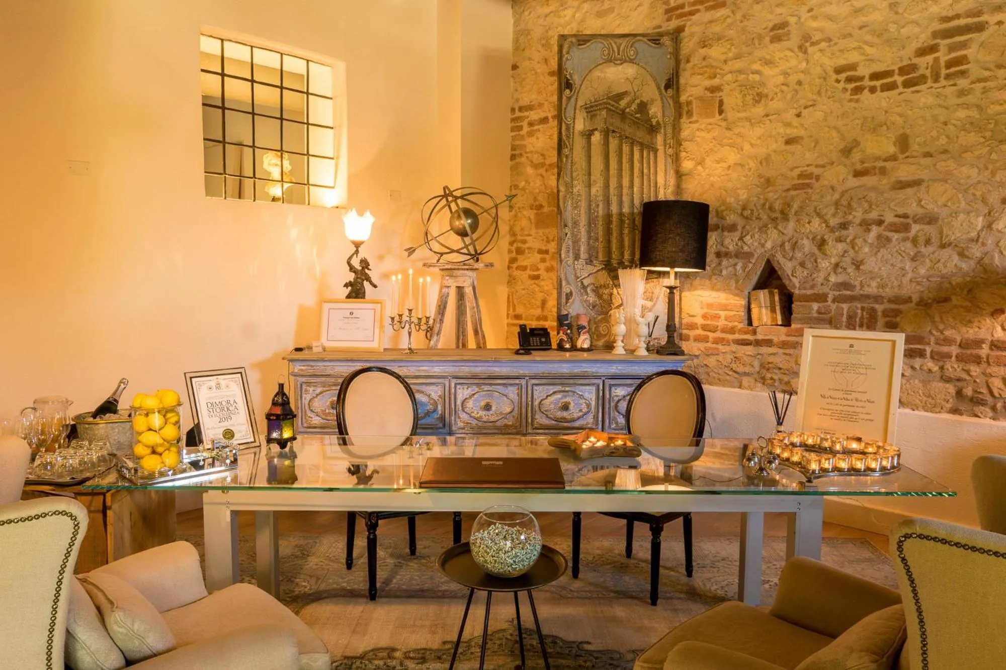 Lobby or reception in La Barchessa di Villa Pisani