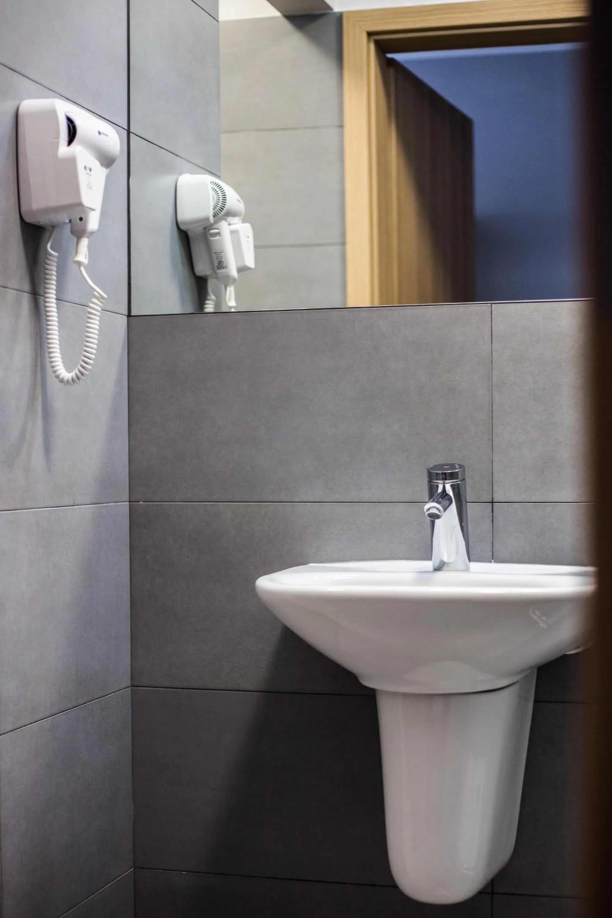 Toilet in Waw Hotel Airport Okęcie