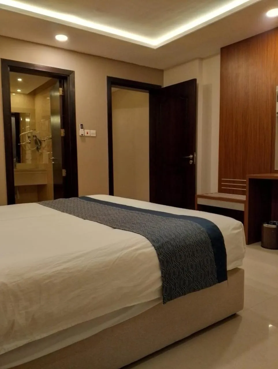 Bed in Remaz Suites Hotel