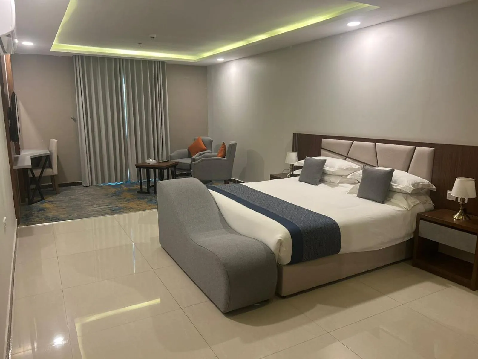 Bed in Remaz Suites Hotel