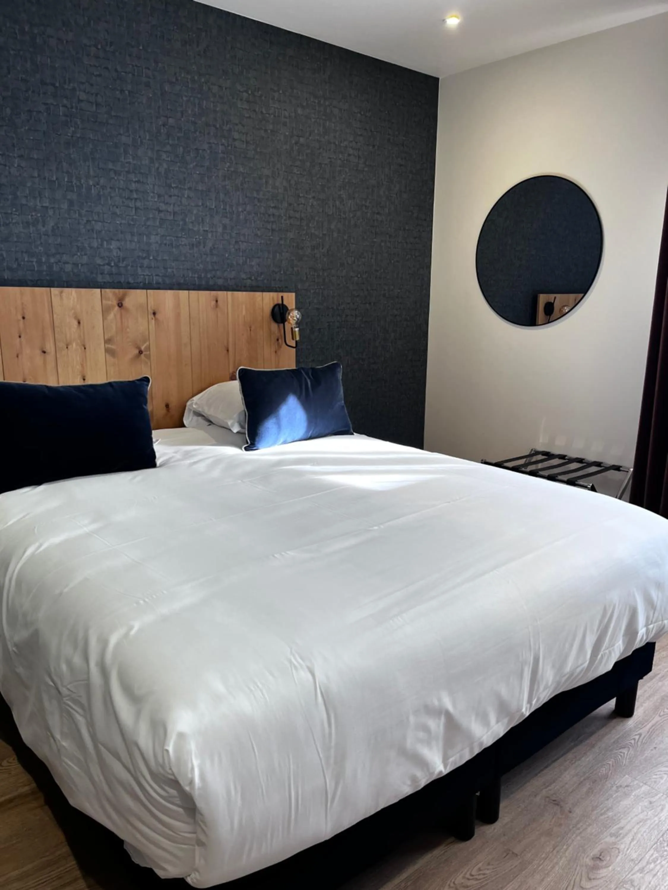 Bed in Hotel Acadie Eragny