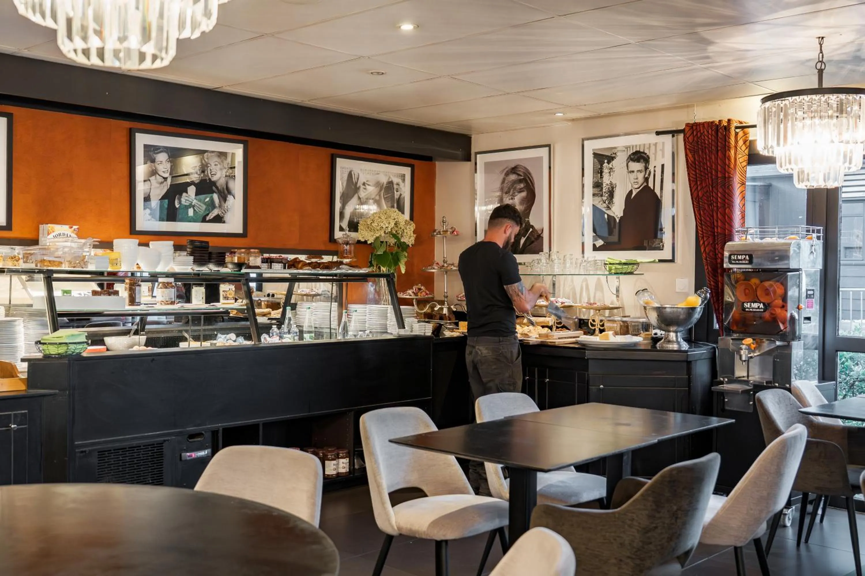 Breakfast in Hotel Acadie Eragny