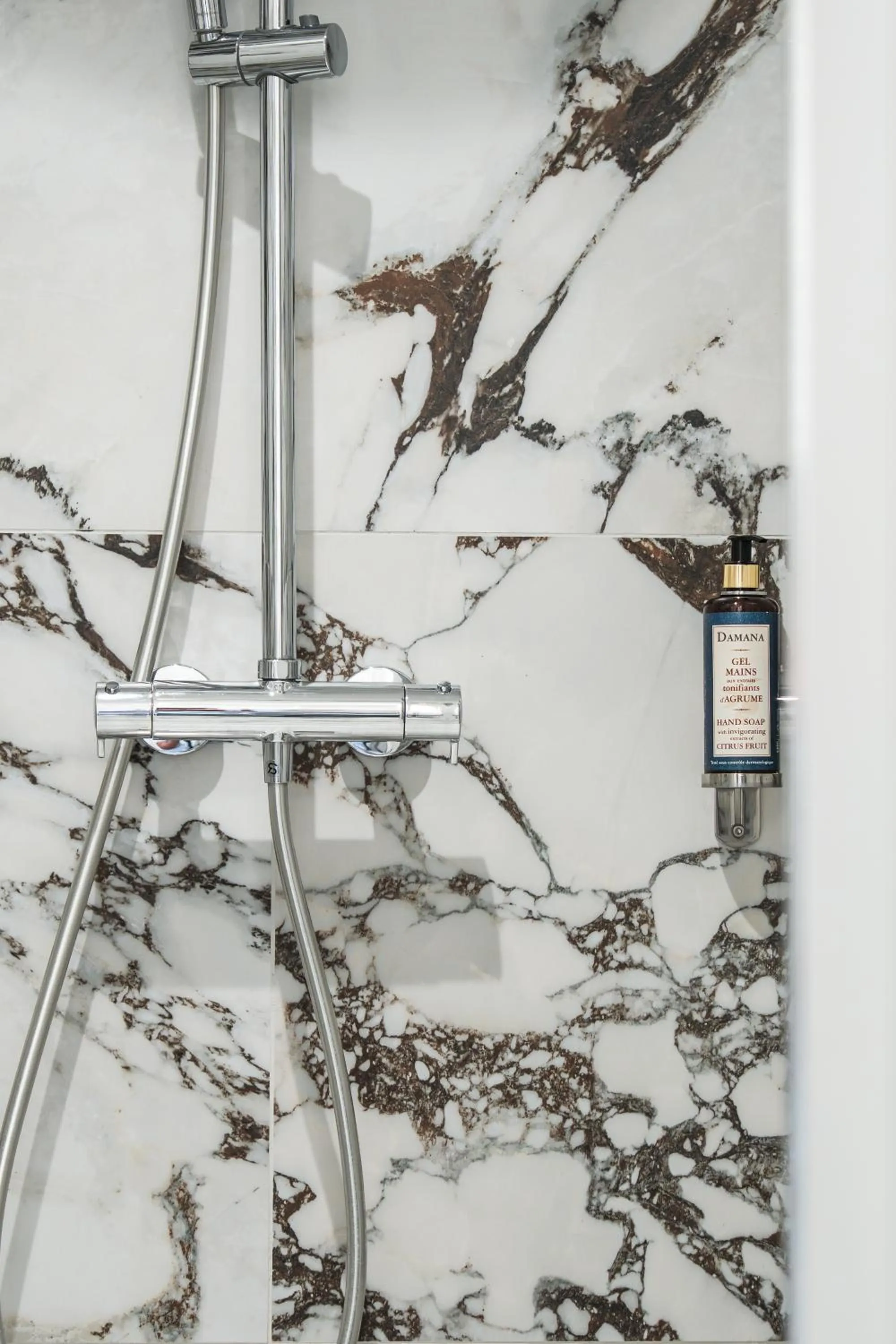 Shower in Hotel Acadie Eragny