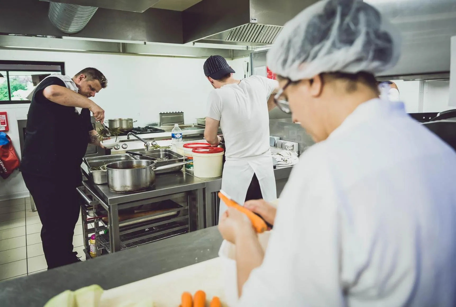 Restaurant/places to eat in Logis Hotel Lons-le-Saunier - Restaurant Le Grill