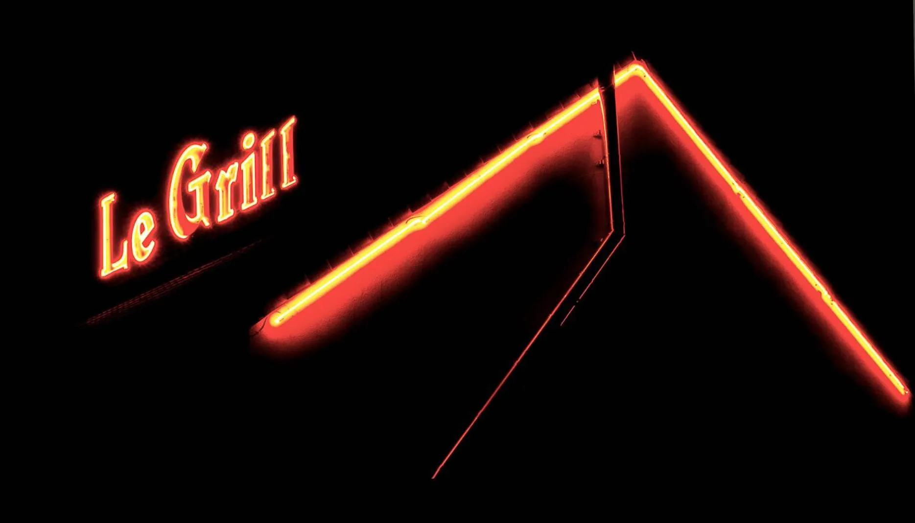 Property logo or sign in Logis Hotel Lons-le-Saunier - Restaurant Le Grill