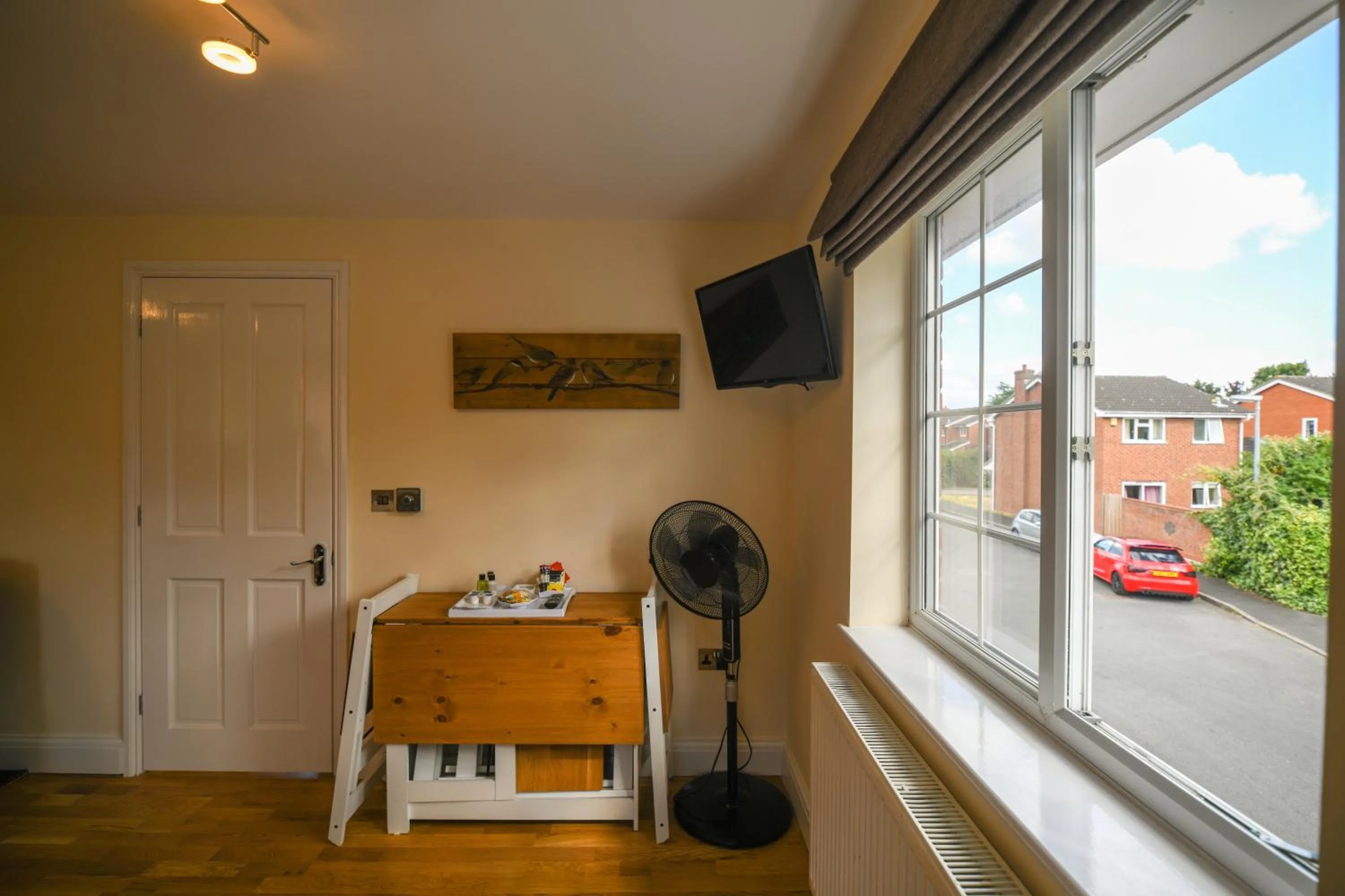 Dining area in Fennec Apartments