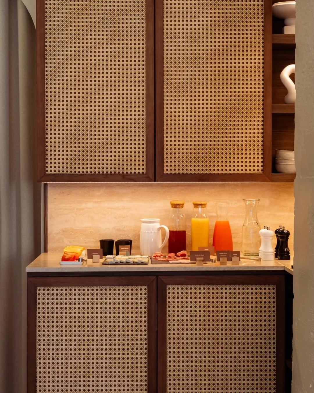 Breakfast in Hôtel BASSS