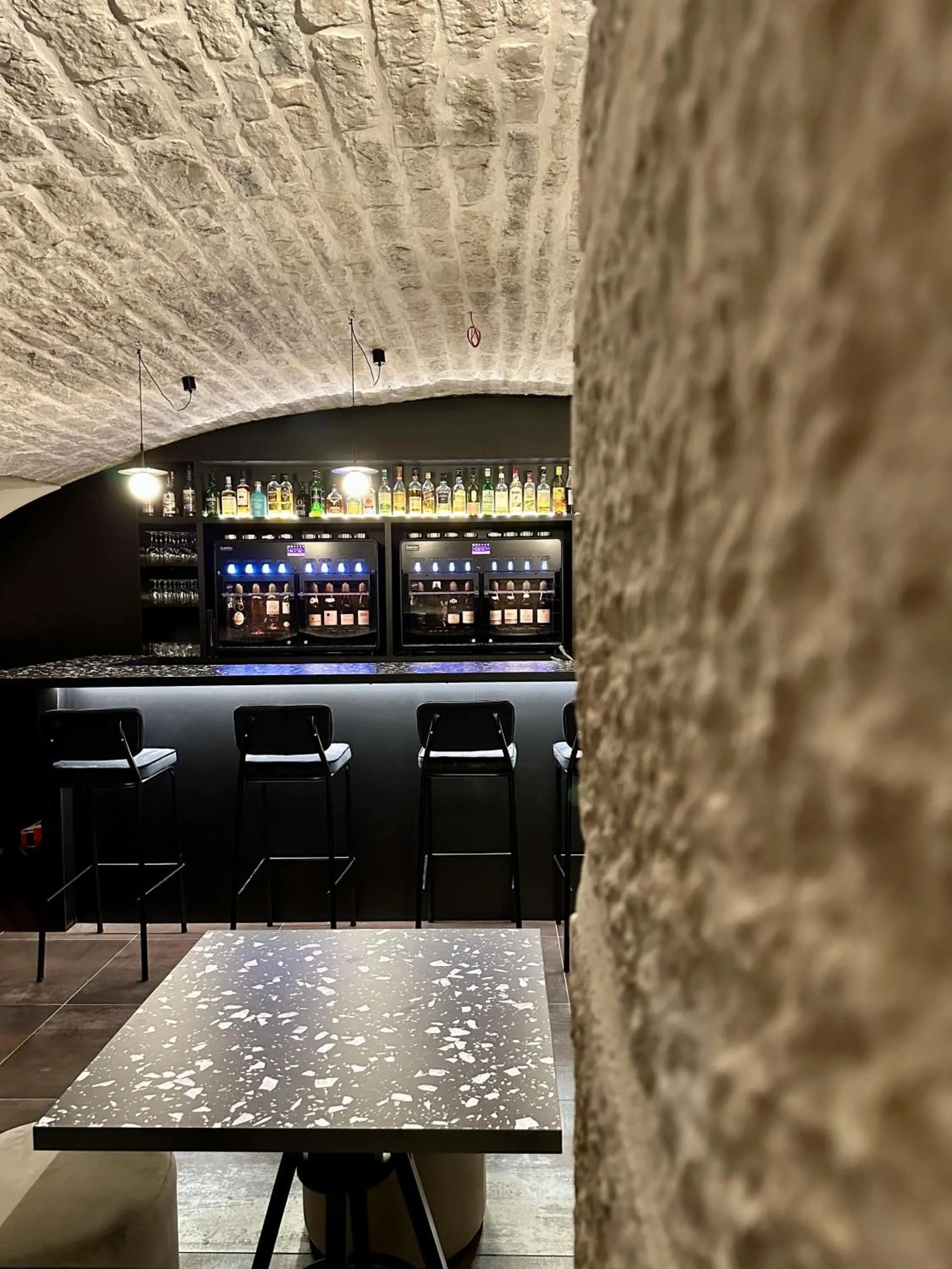 Lounge or bar in Logis Hotel Darcy Dijon Centre