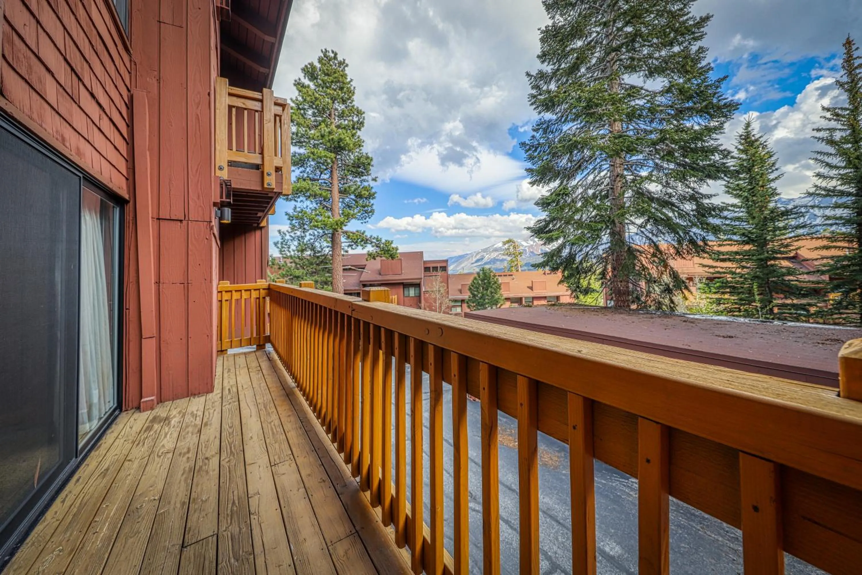 Mammoth Ski & Racquet 124