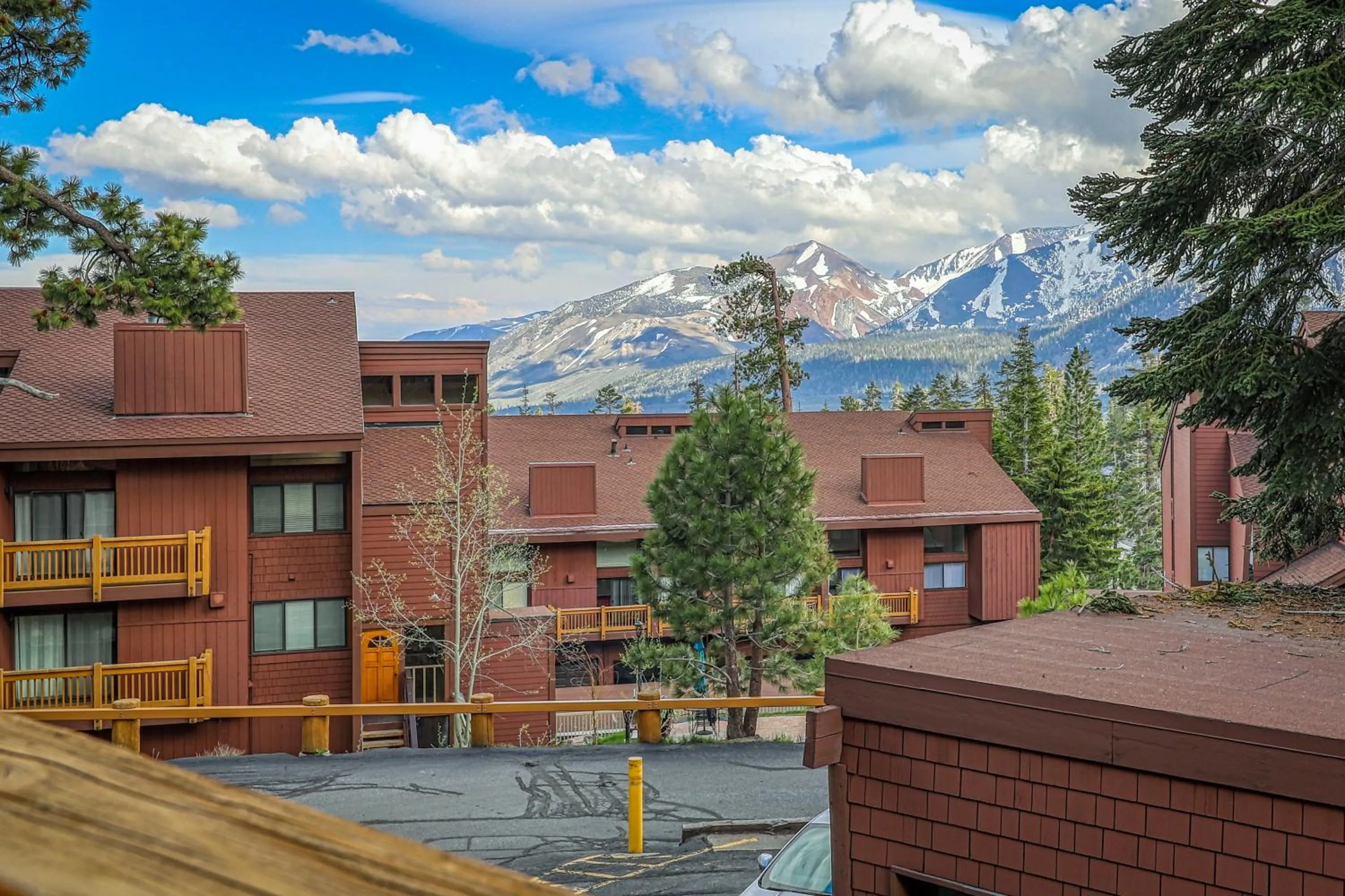 Mammoth Ski & Racquet 124