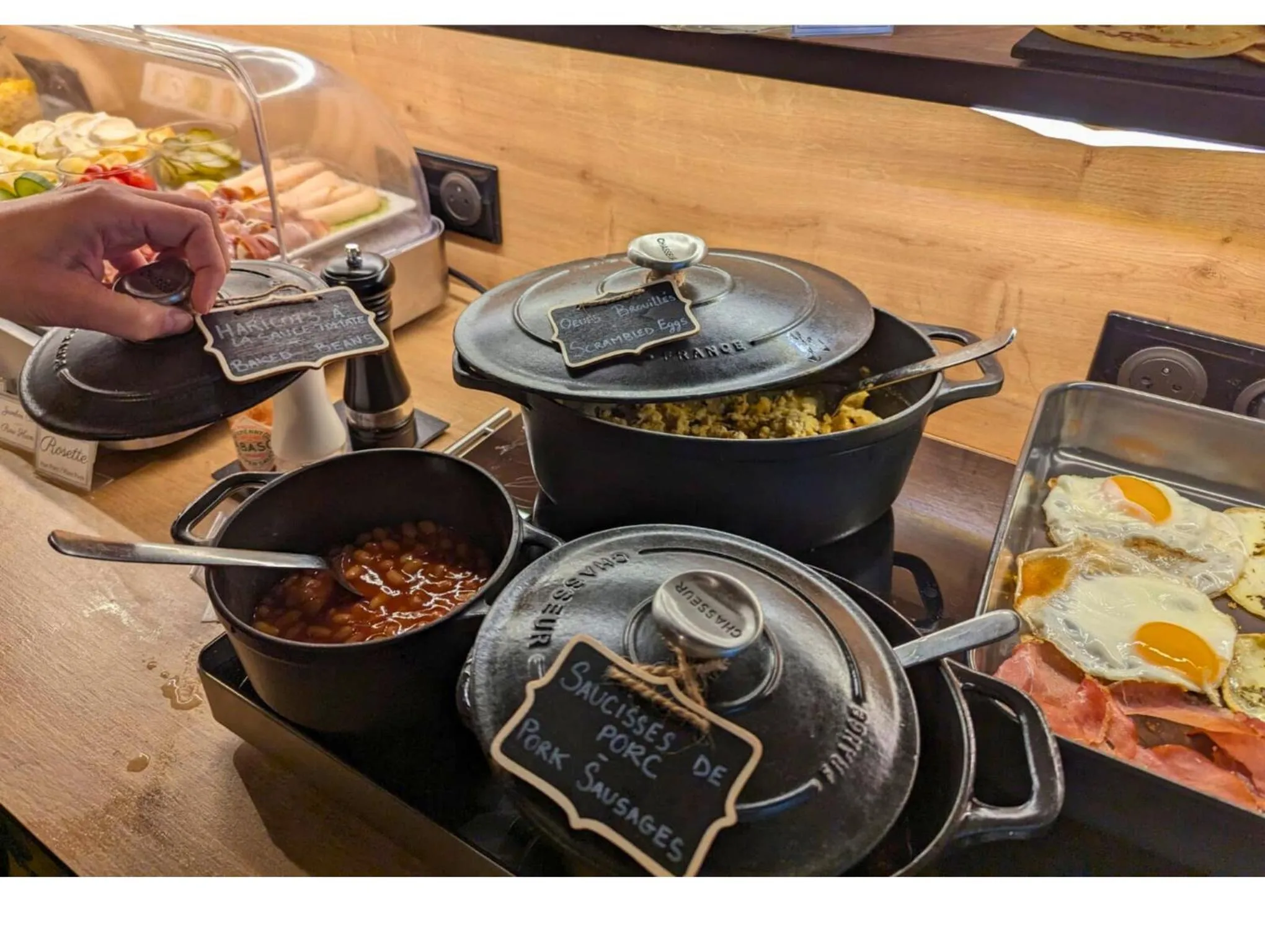 Breakfast in Best Western Hotel Le Montparnasse