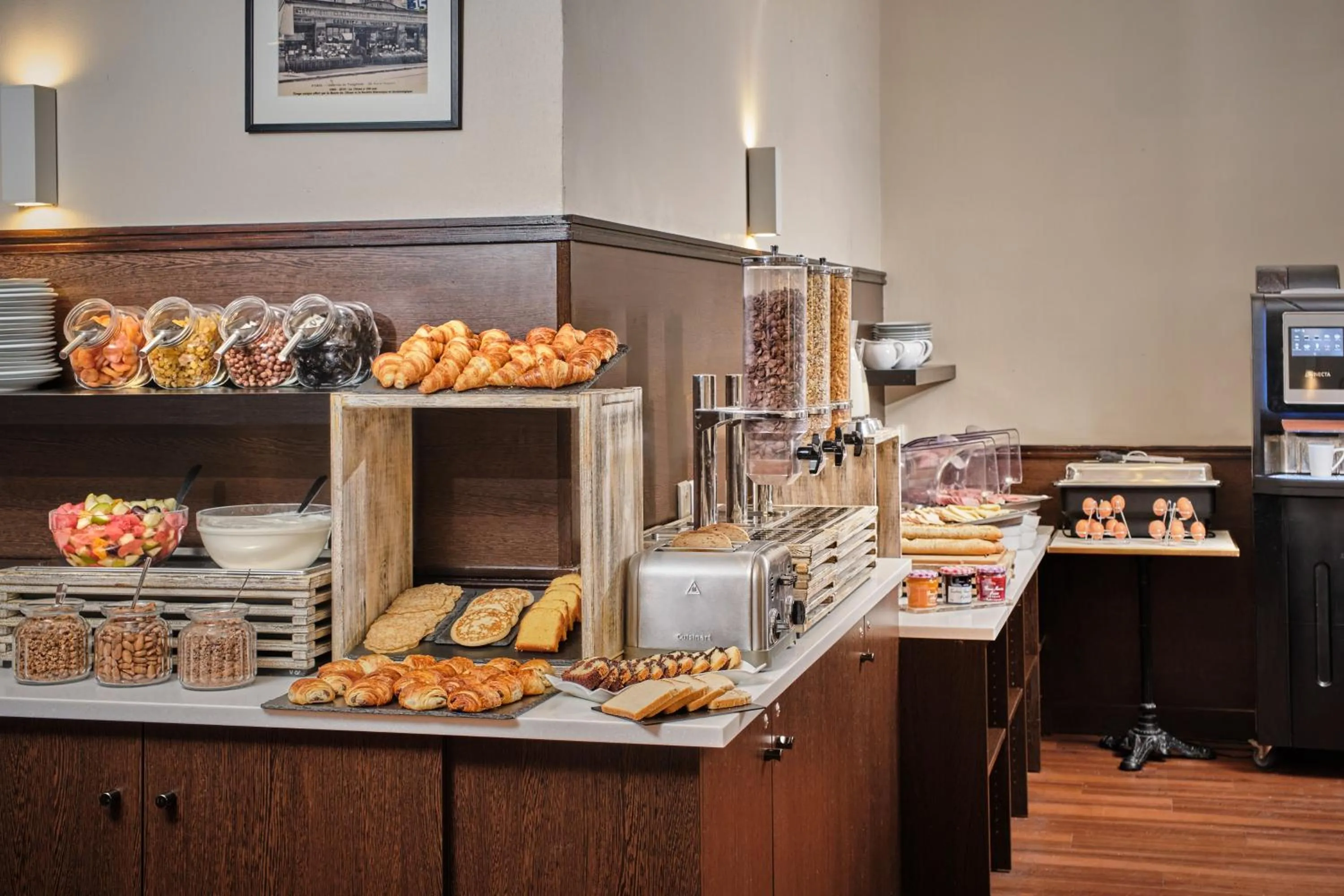 Buffet breakfast in Abaca Messidor by Happyculture