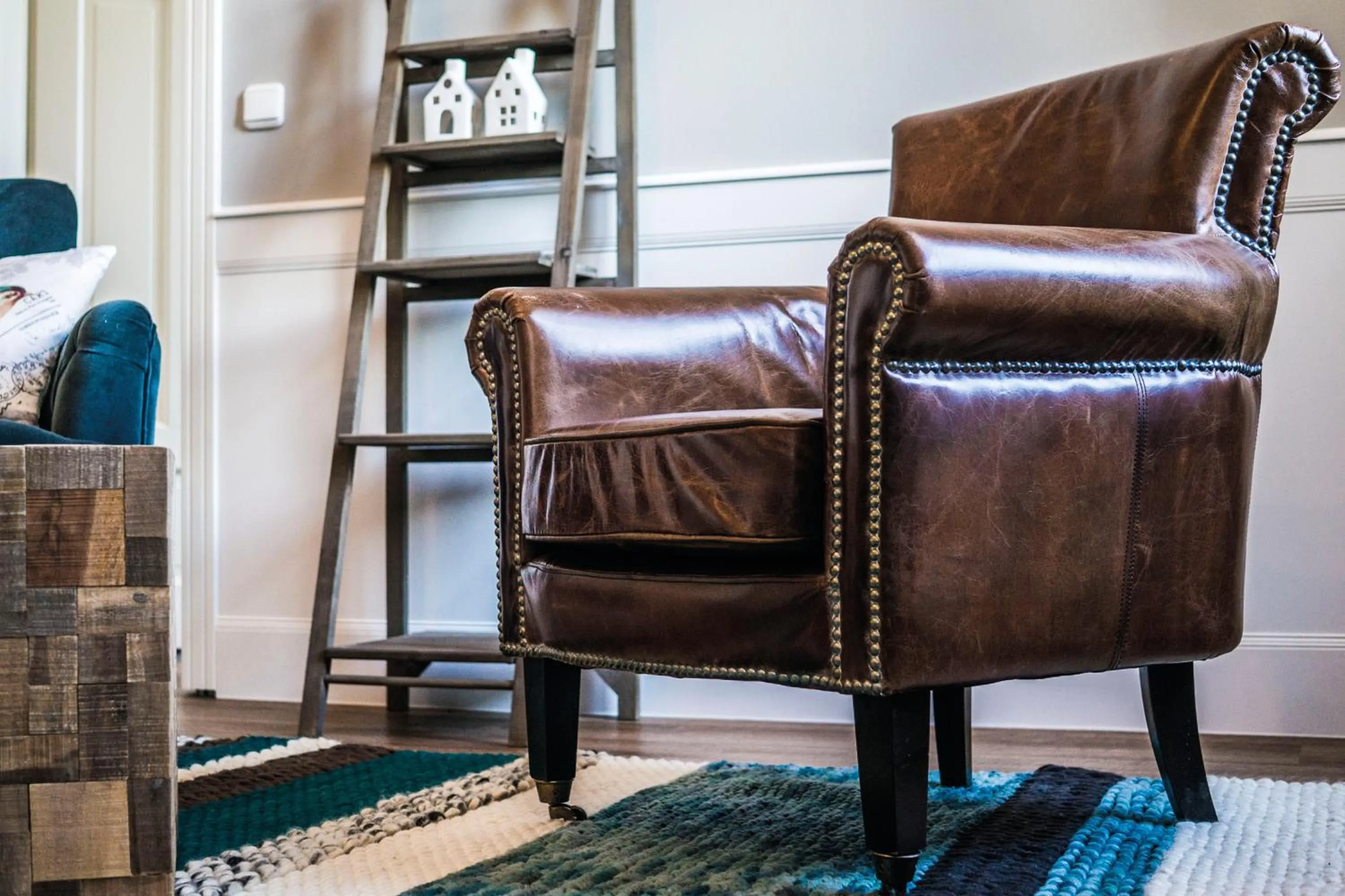 Seating area in Schloss Kaarz mit Park