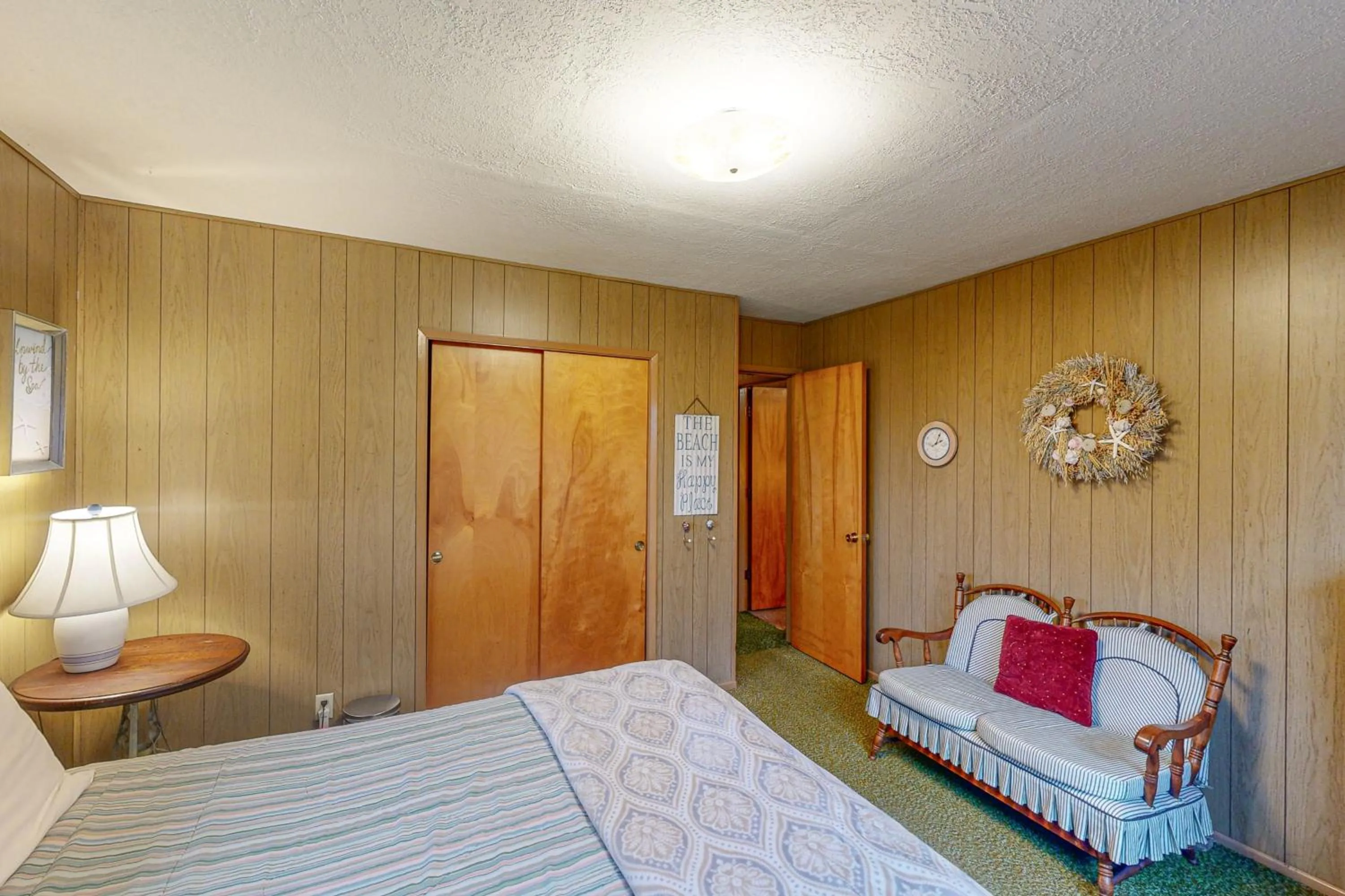 Bed in Tolovana Treasure