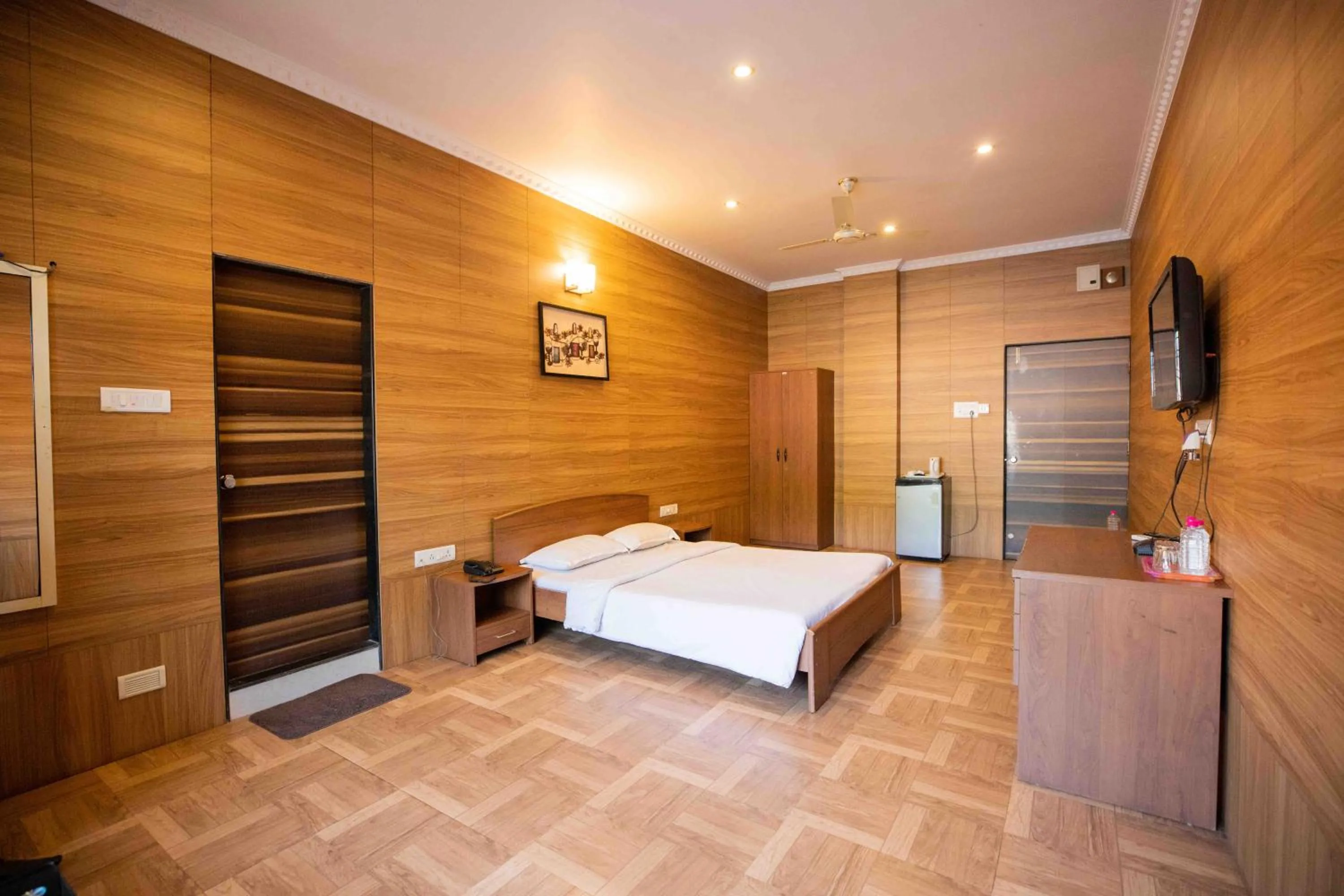 Deluxe Double Room in GP Hotels and Resorts