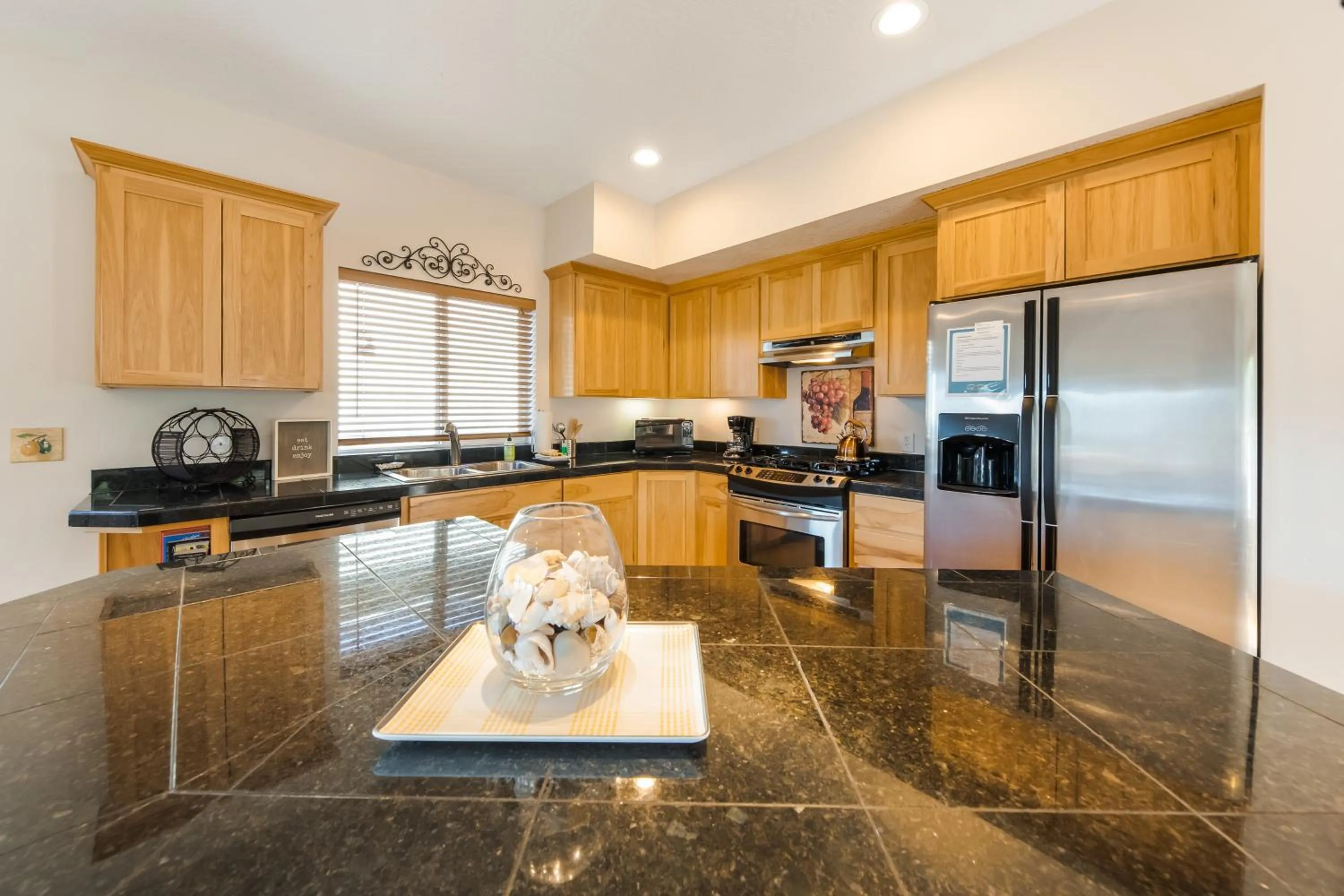 Yaquina Lighthouse View Beach Home