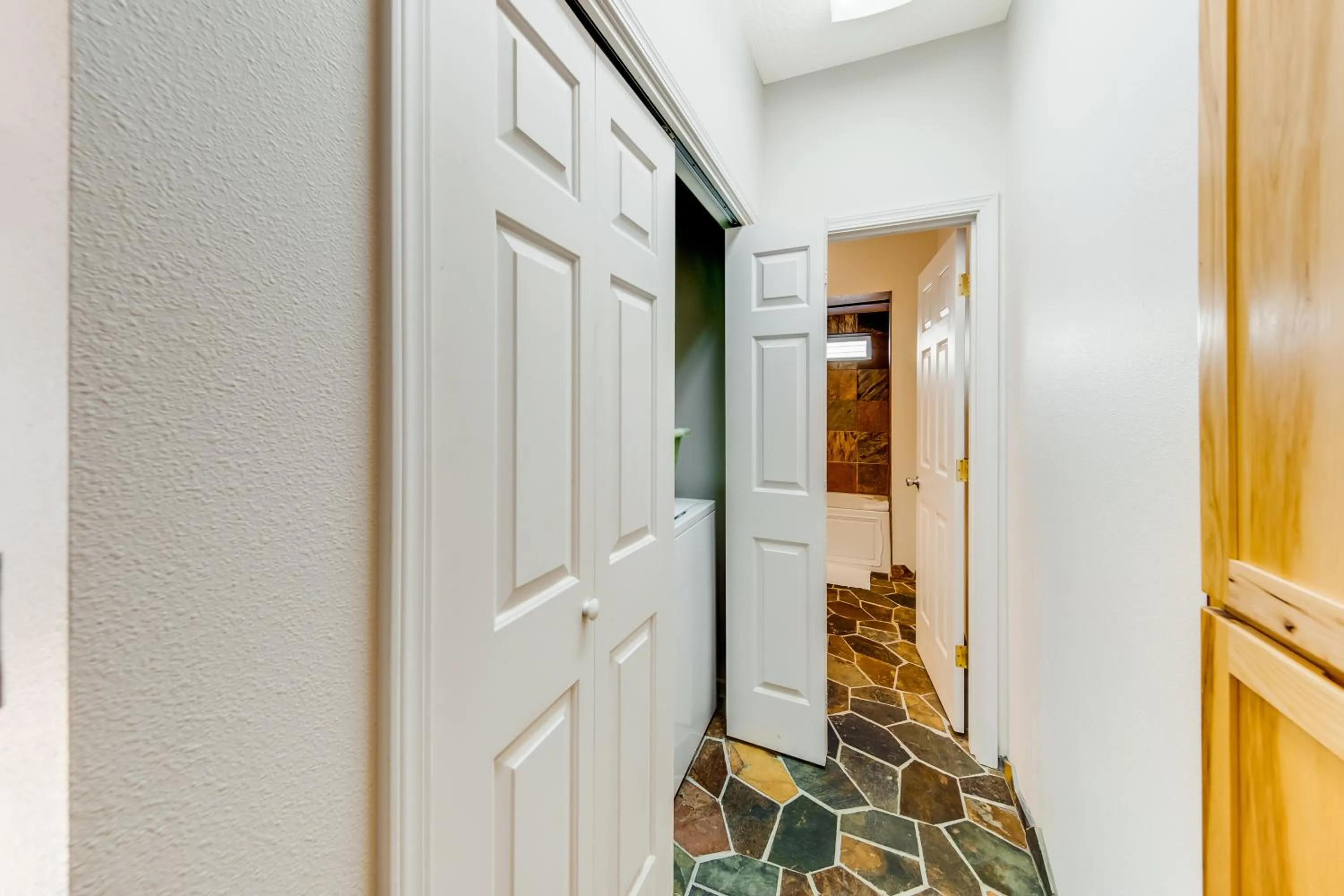 Yaquina Lighthouse View Beach Home