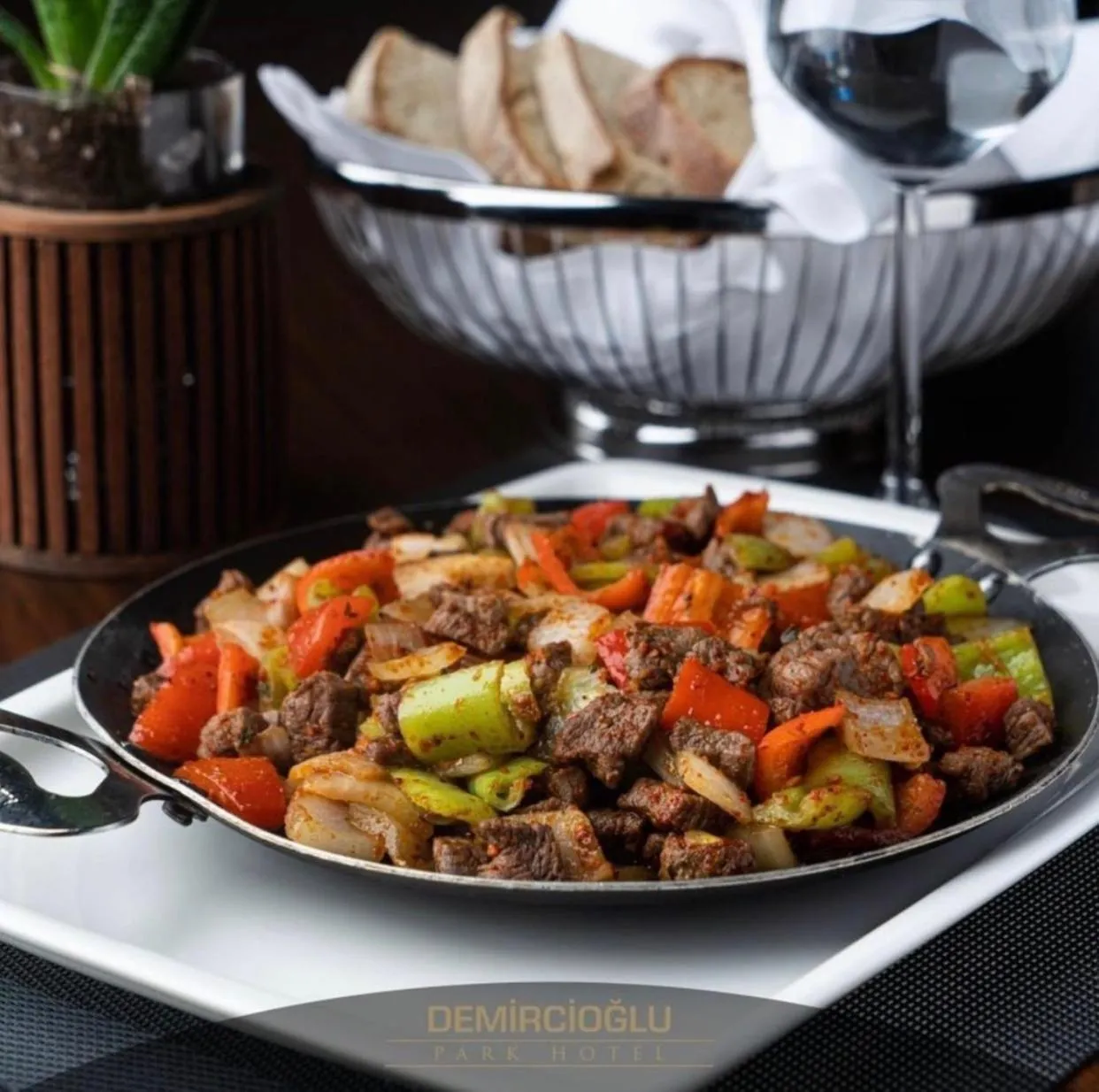 Food and drinks in Demircioğlu Park Hotel