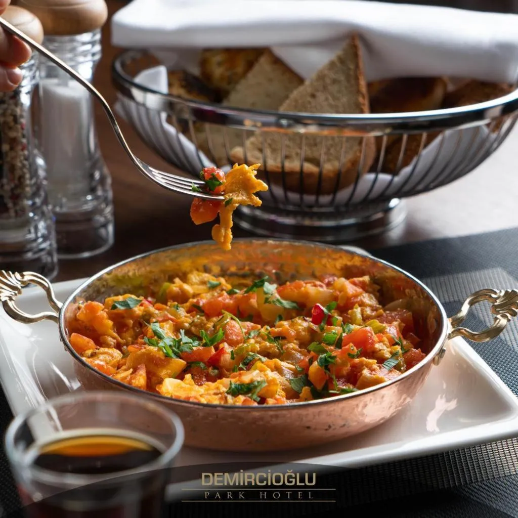 Food and drinks in Demircioğlu Park Hotel