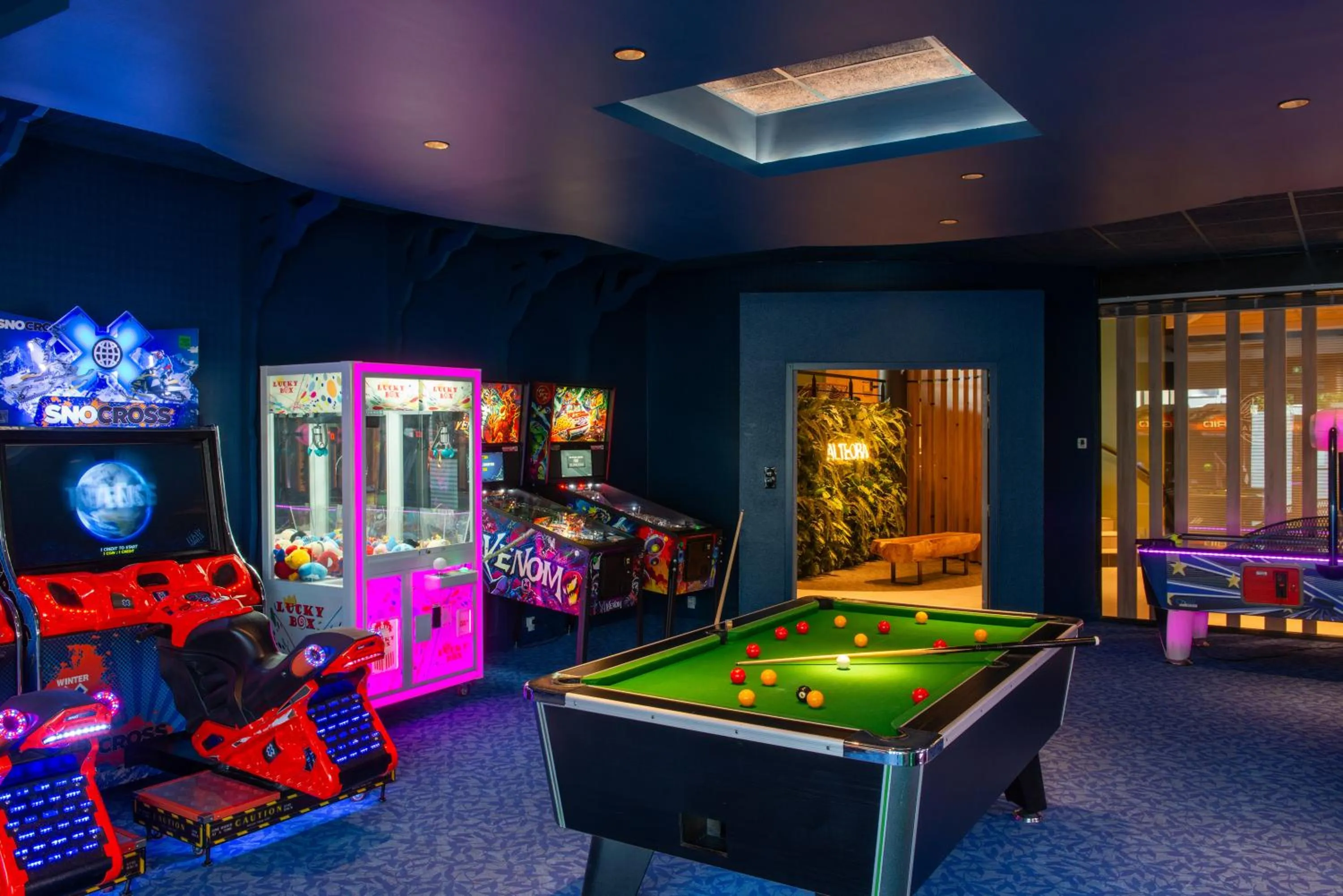 Billiard in The Originals City, Hôtel Alteora, Poitiers Site du Futuroscope