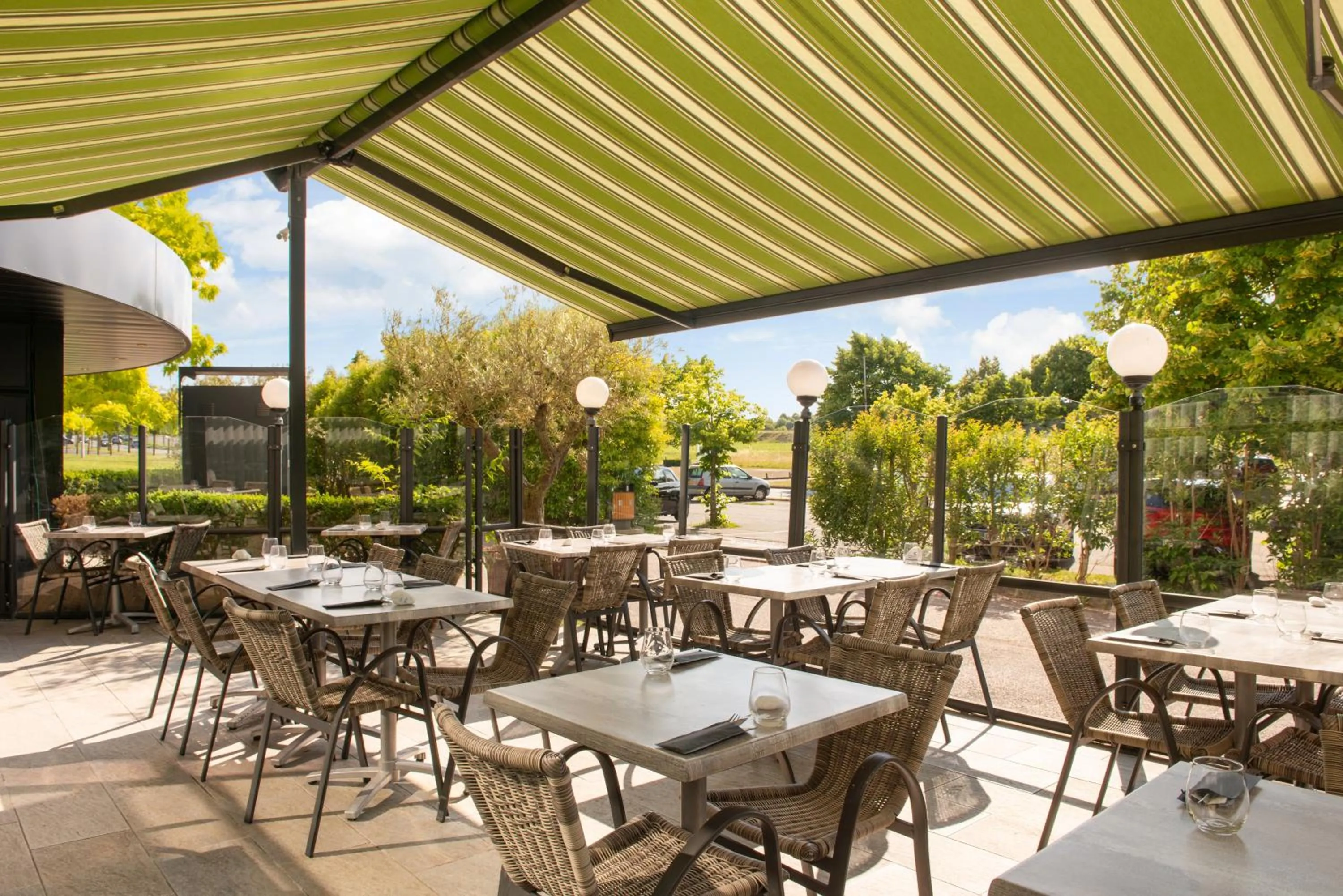 Patio in The Originals City, Hôtel Alteora, Poitiers Site du Futuroscope