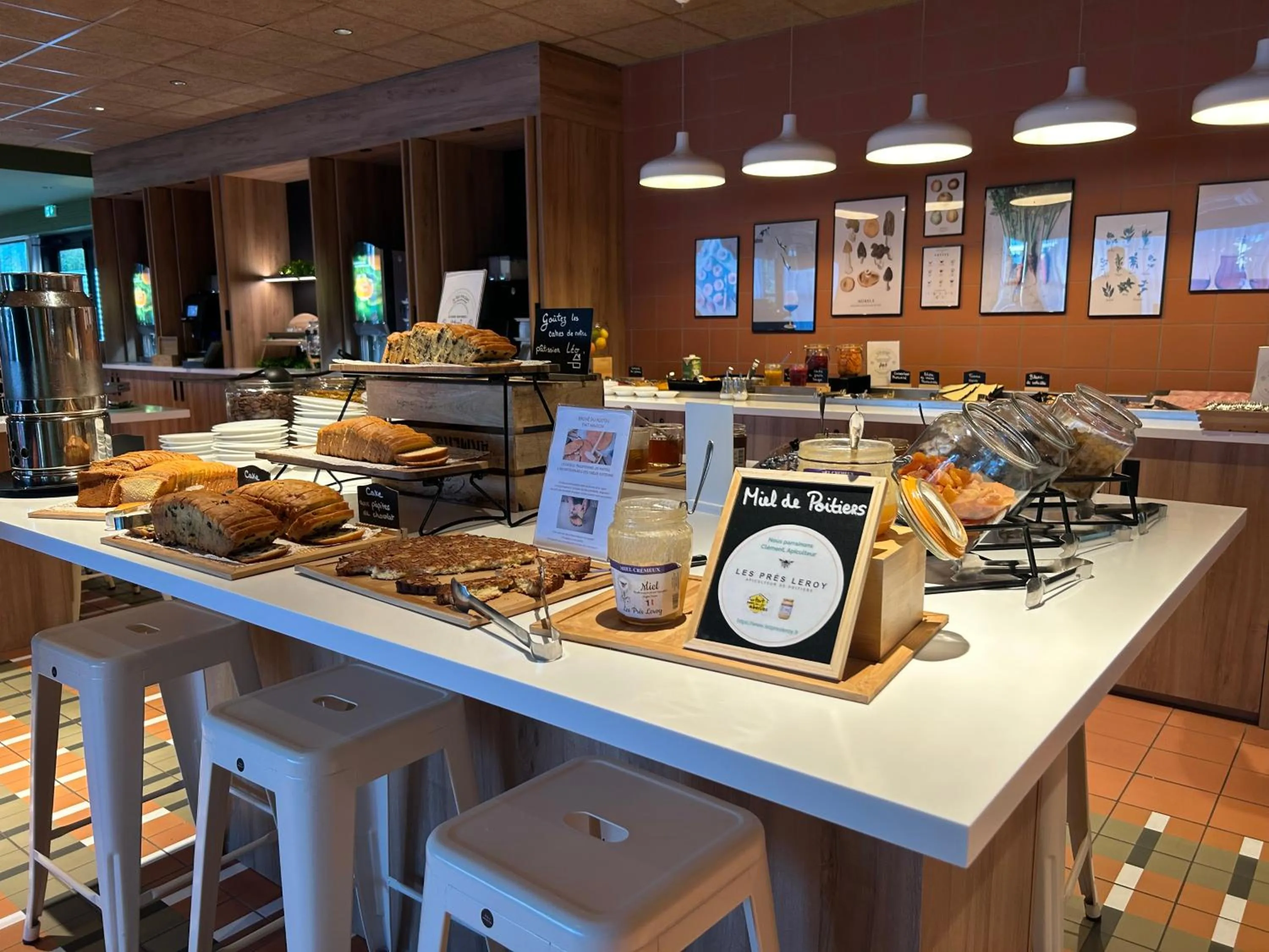 Breakfast in The Originals City, Hôtel Alteora, Poitiers Site du Futuroscope