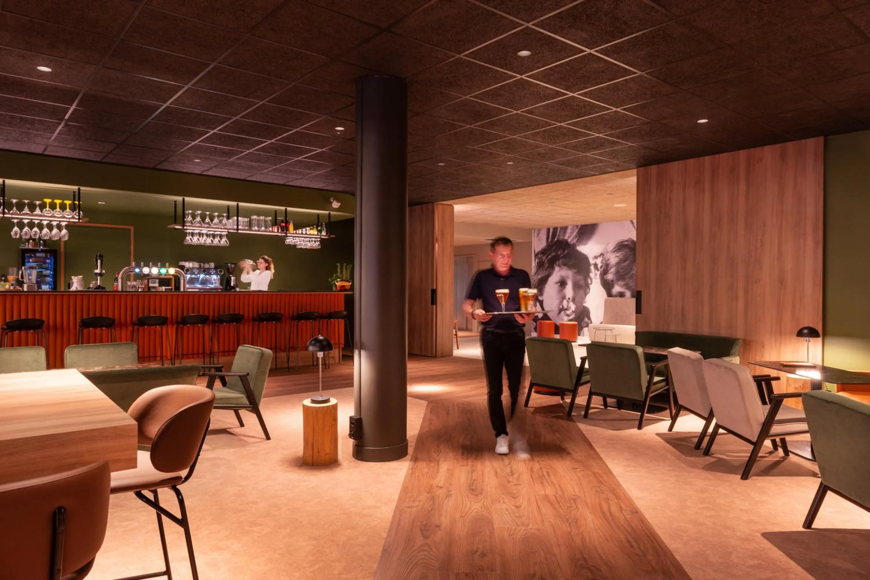 Communal lounge/ TV room in The Originals City, Hôtel Alteora, Poitiers Site du Futuroscope