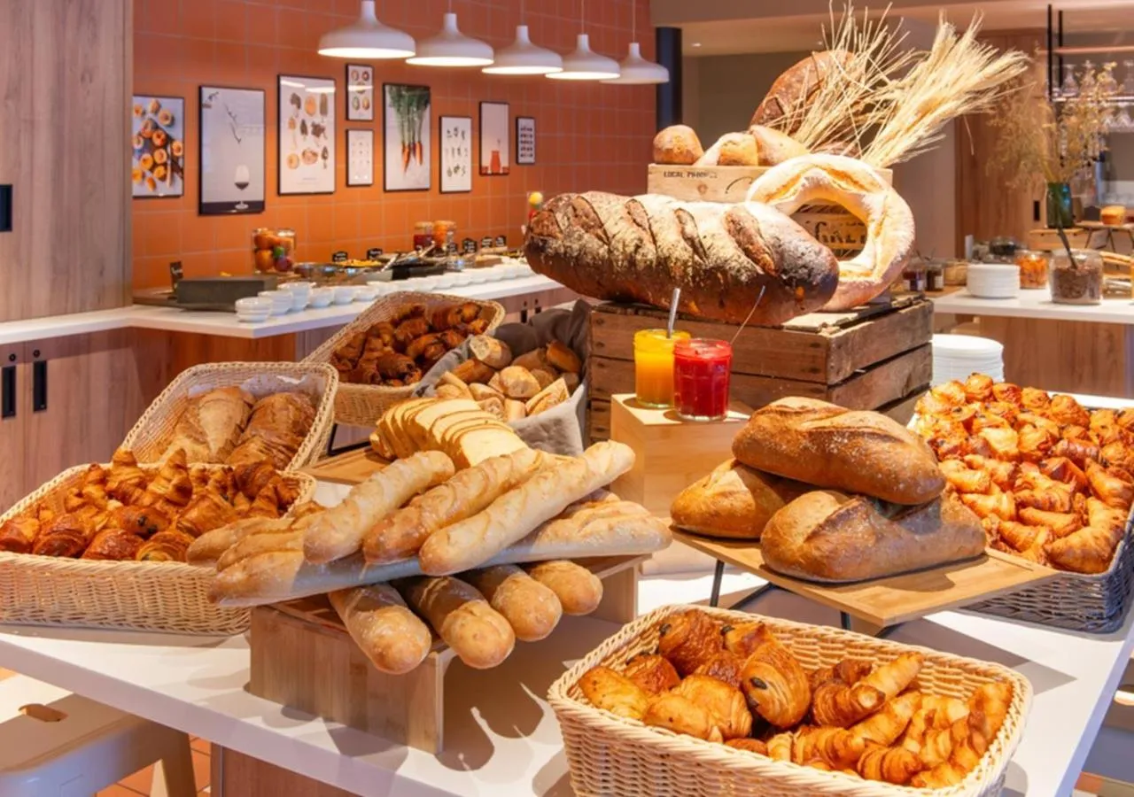 Breakfast in The Originals City, Hôtel Alteora, Poitiers Site du Futuroscope