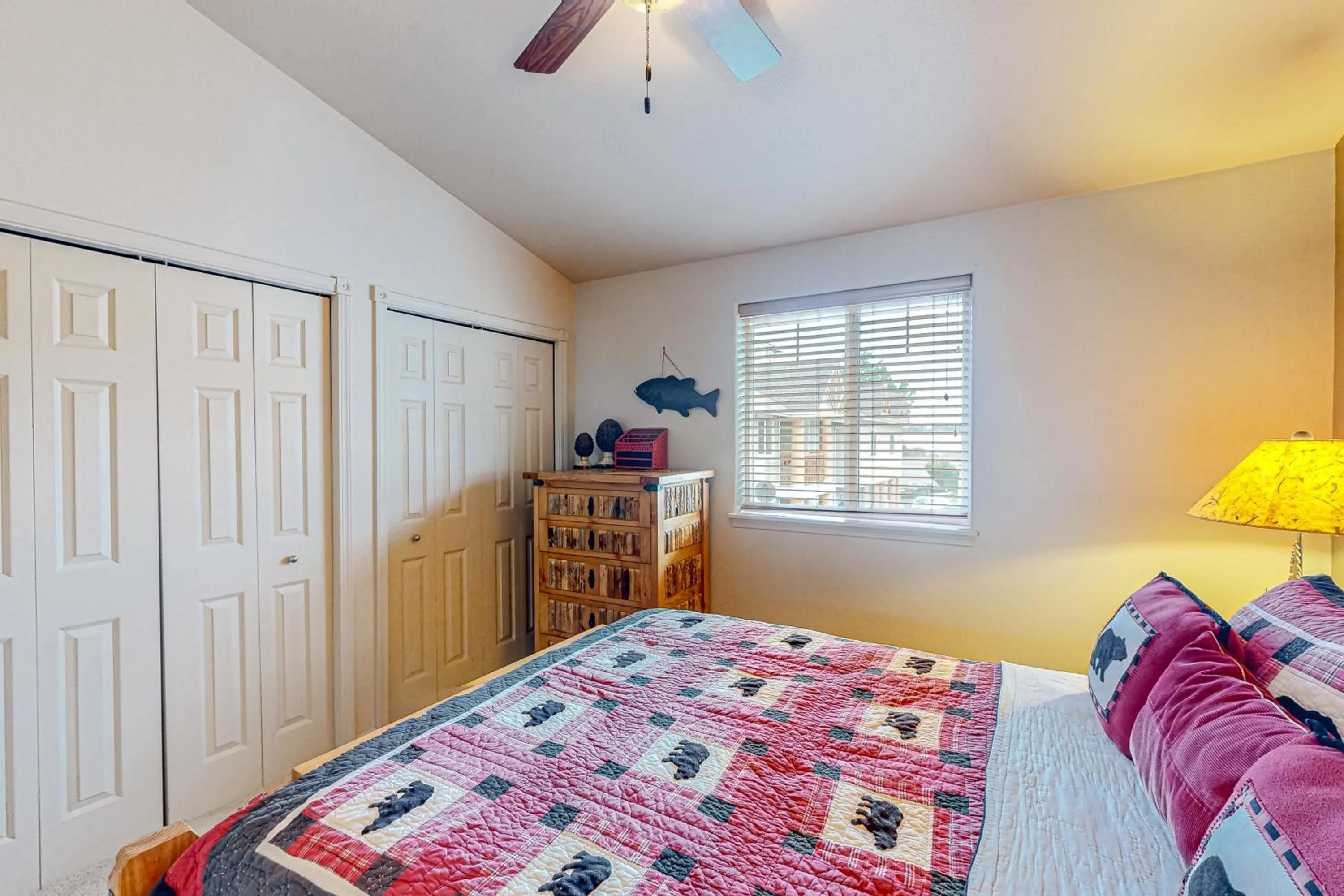 Bed in Lorees Riverview