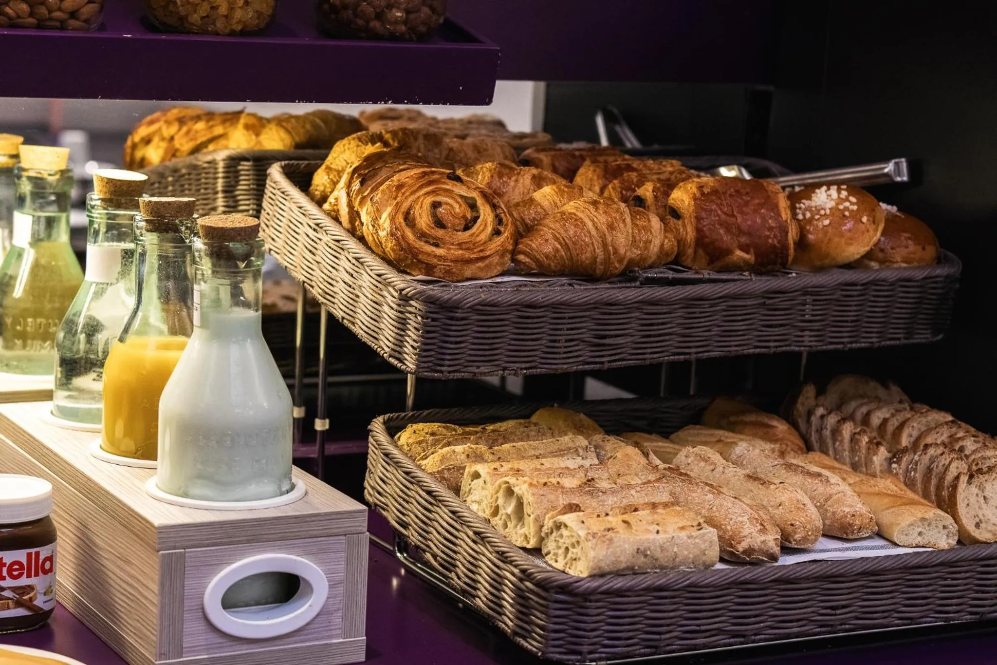 Buffet breakfast in Comfort Hotel Nation Père Lachaise