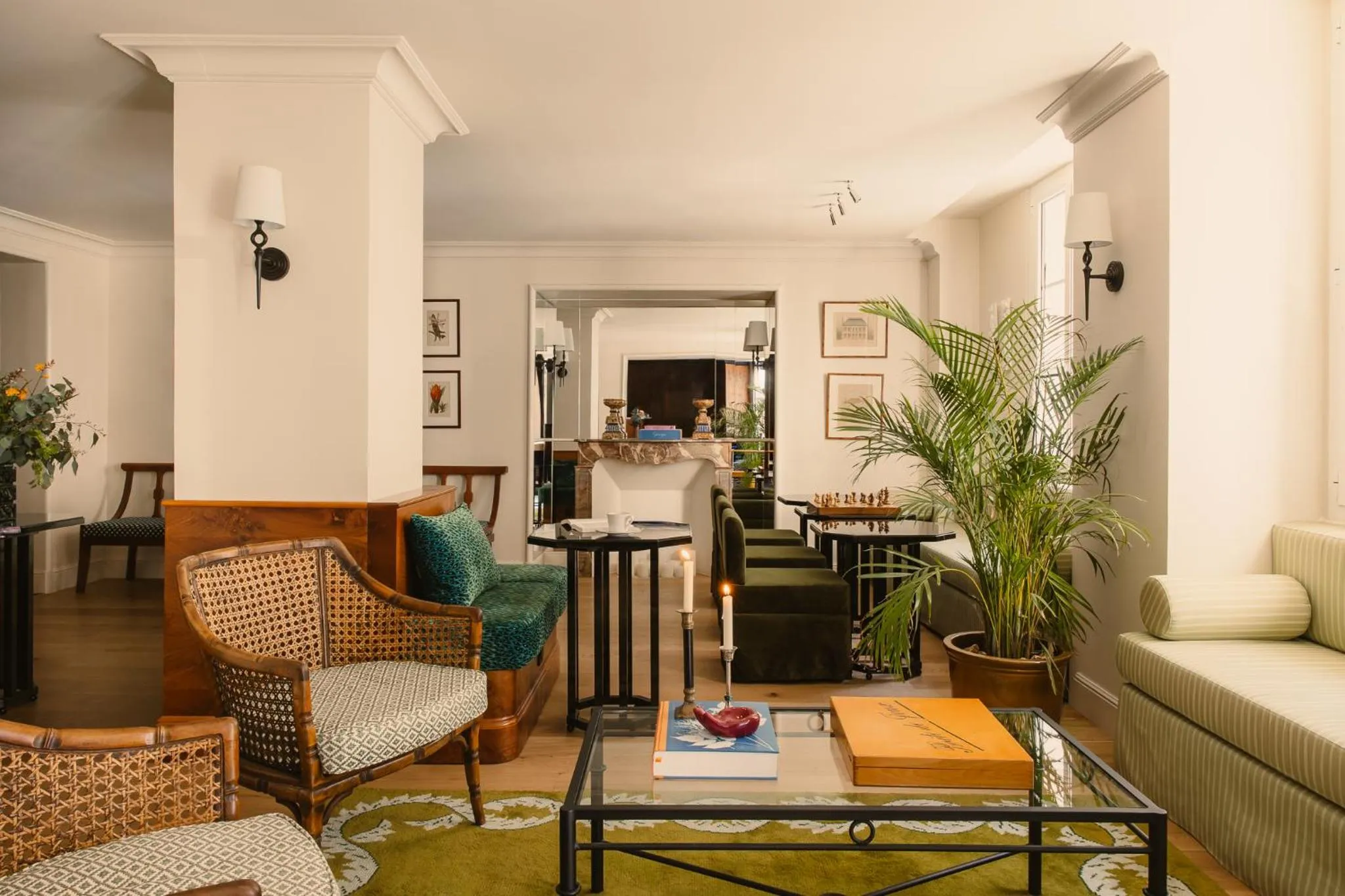 Lounge or bar in Hôtel Folie - Orso Hotels