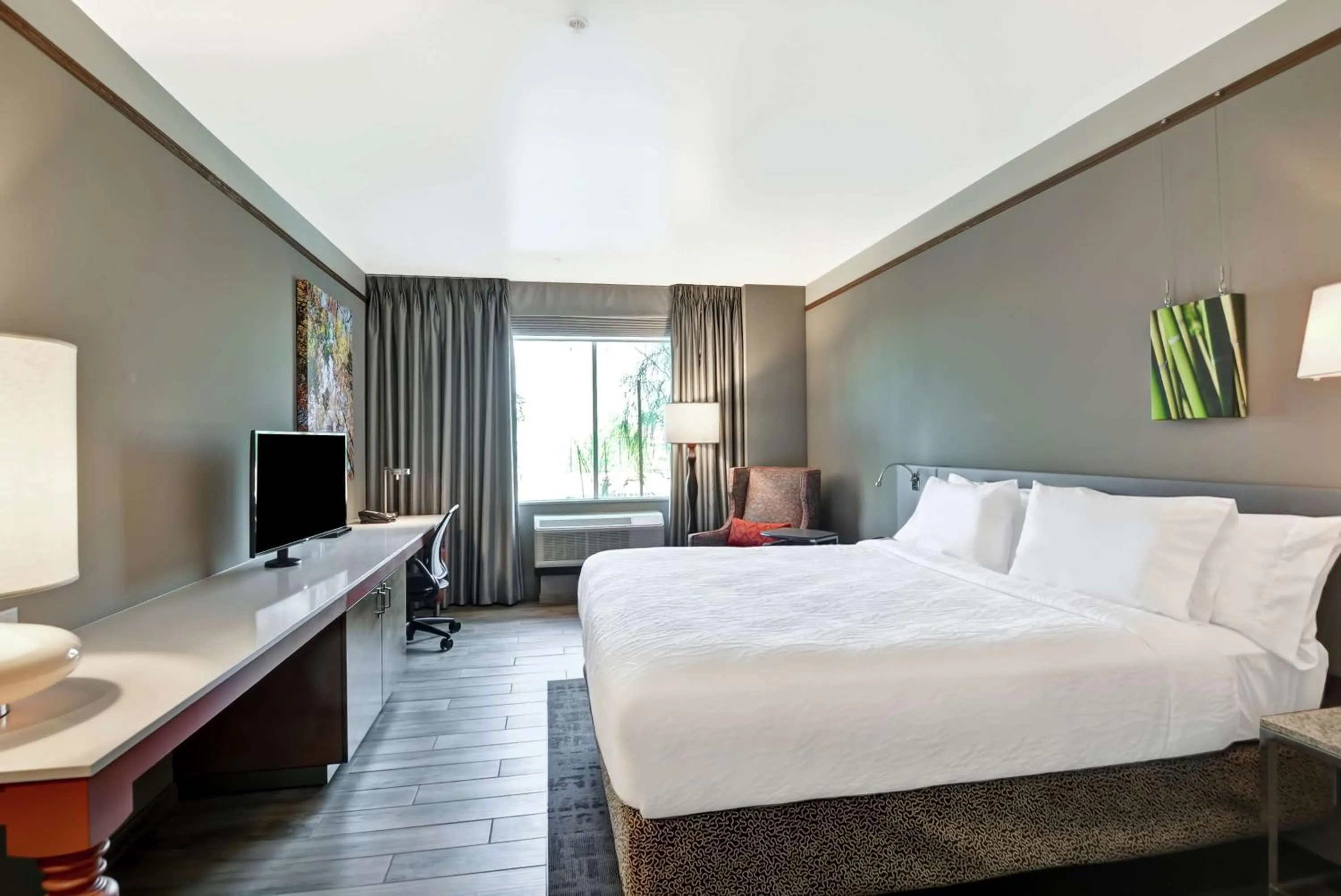 Bed in Hilton Garden Inn By Hilton Phoenix/Tempe Asu Area, Az