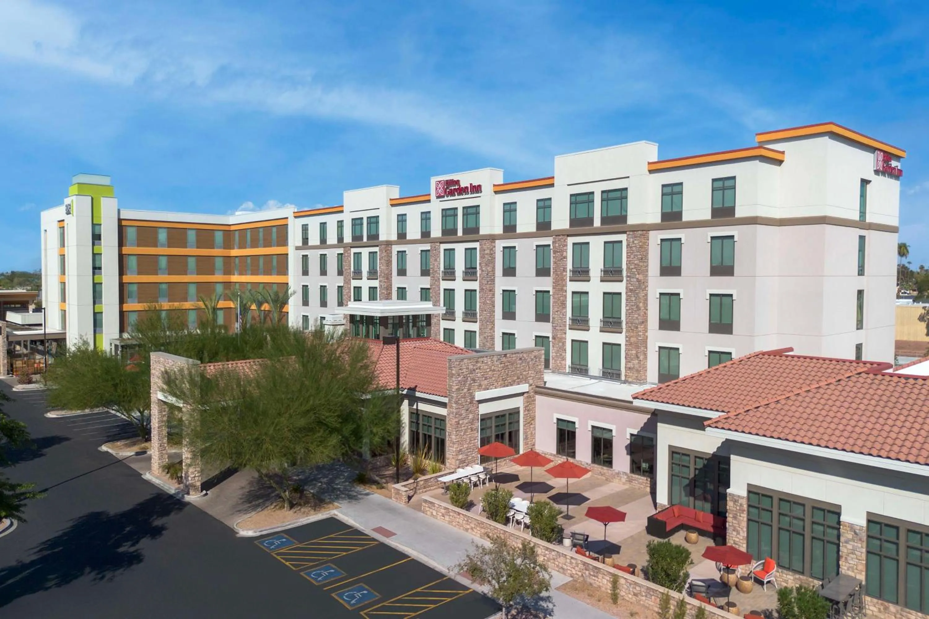 Property building in Hilton Garden Inn Phoenix-Tempe University Research Park, Az