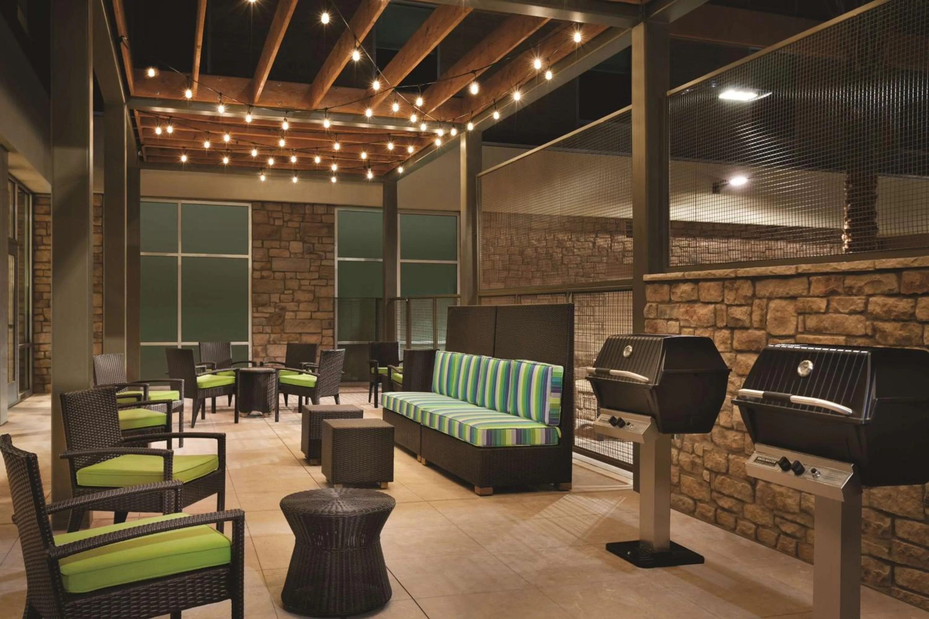 Property building in Home2 Suites By Hilton Phoenix-Tempe University Research Park