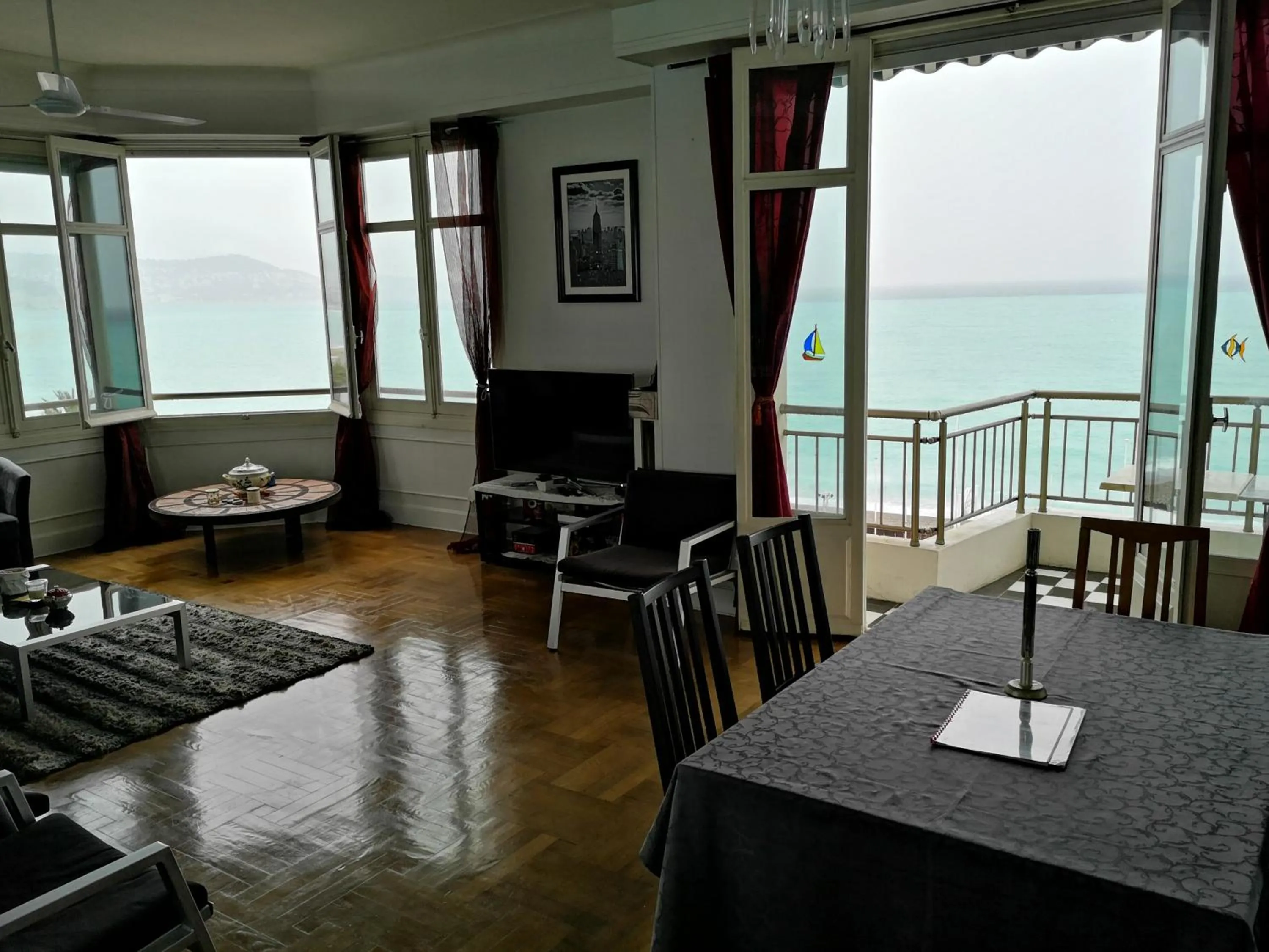 LE MIRAGE, SEA FRONT view, 3 bedrooms, 100m