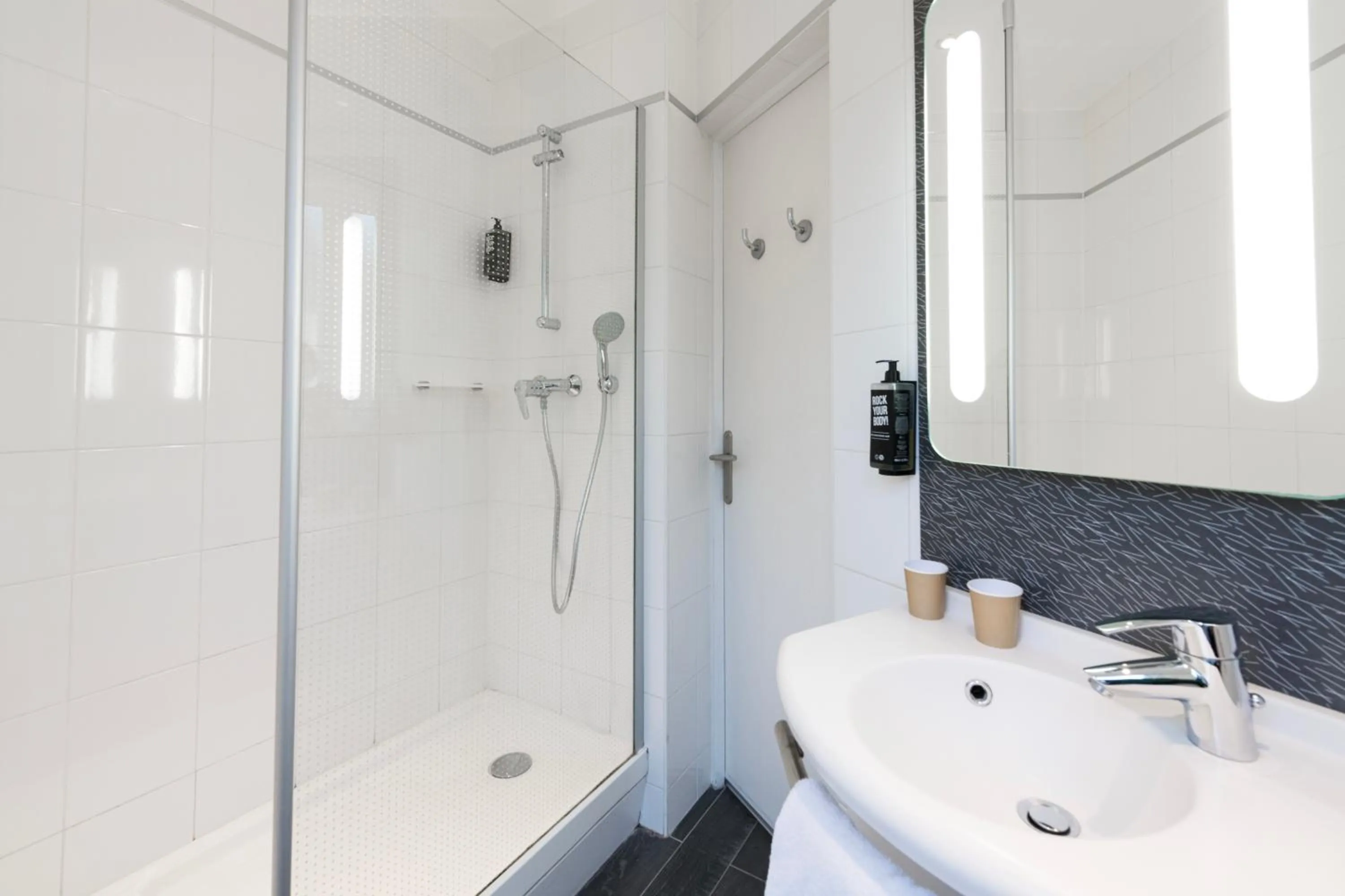 Bathroom in ibis Paris Gare du Nord TGV