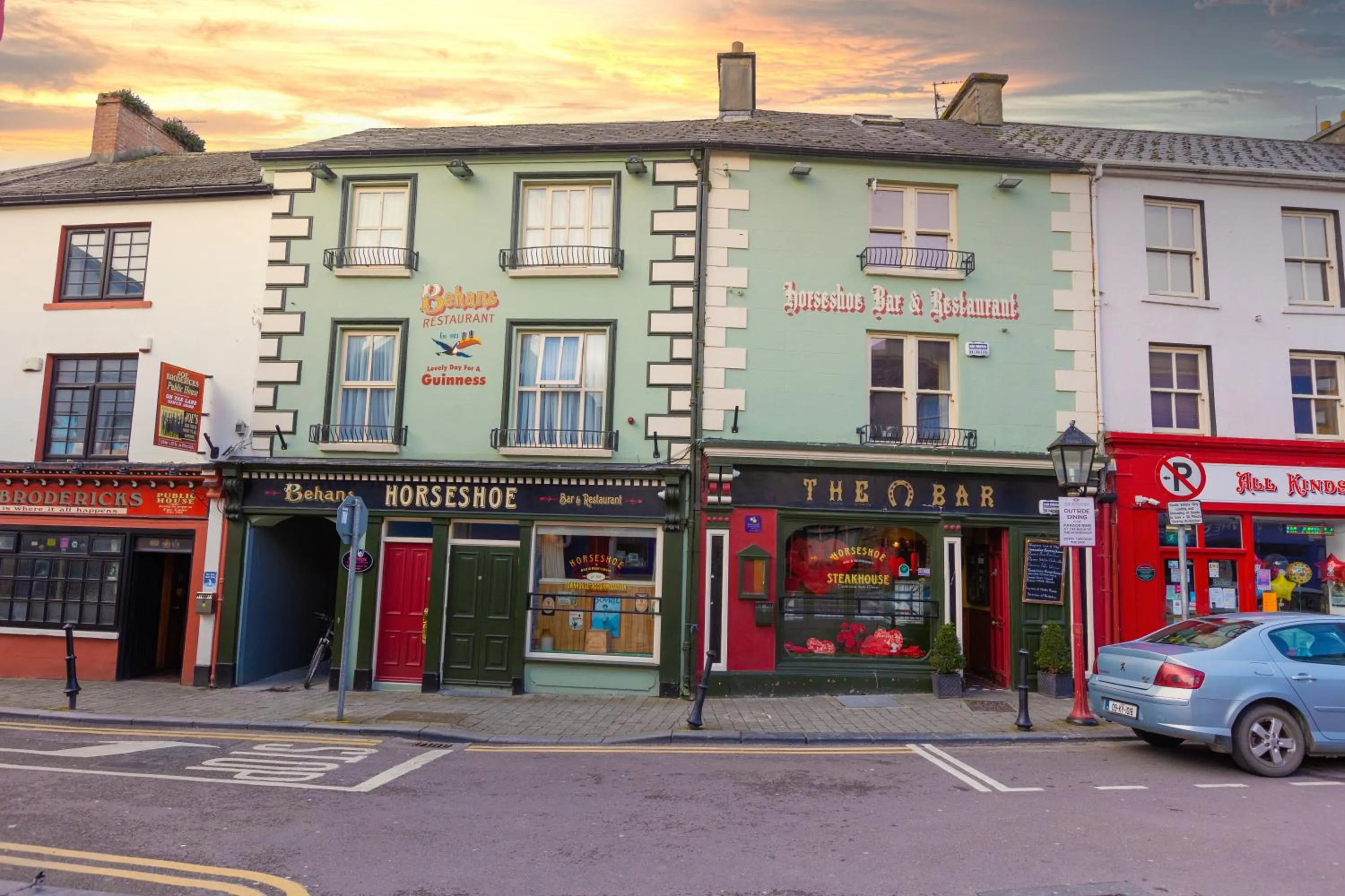 Behan's Horseshoe Bar & Restaurant