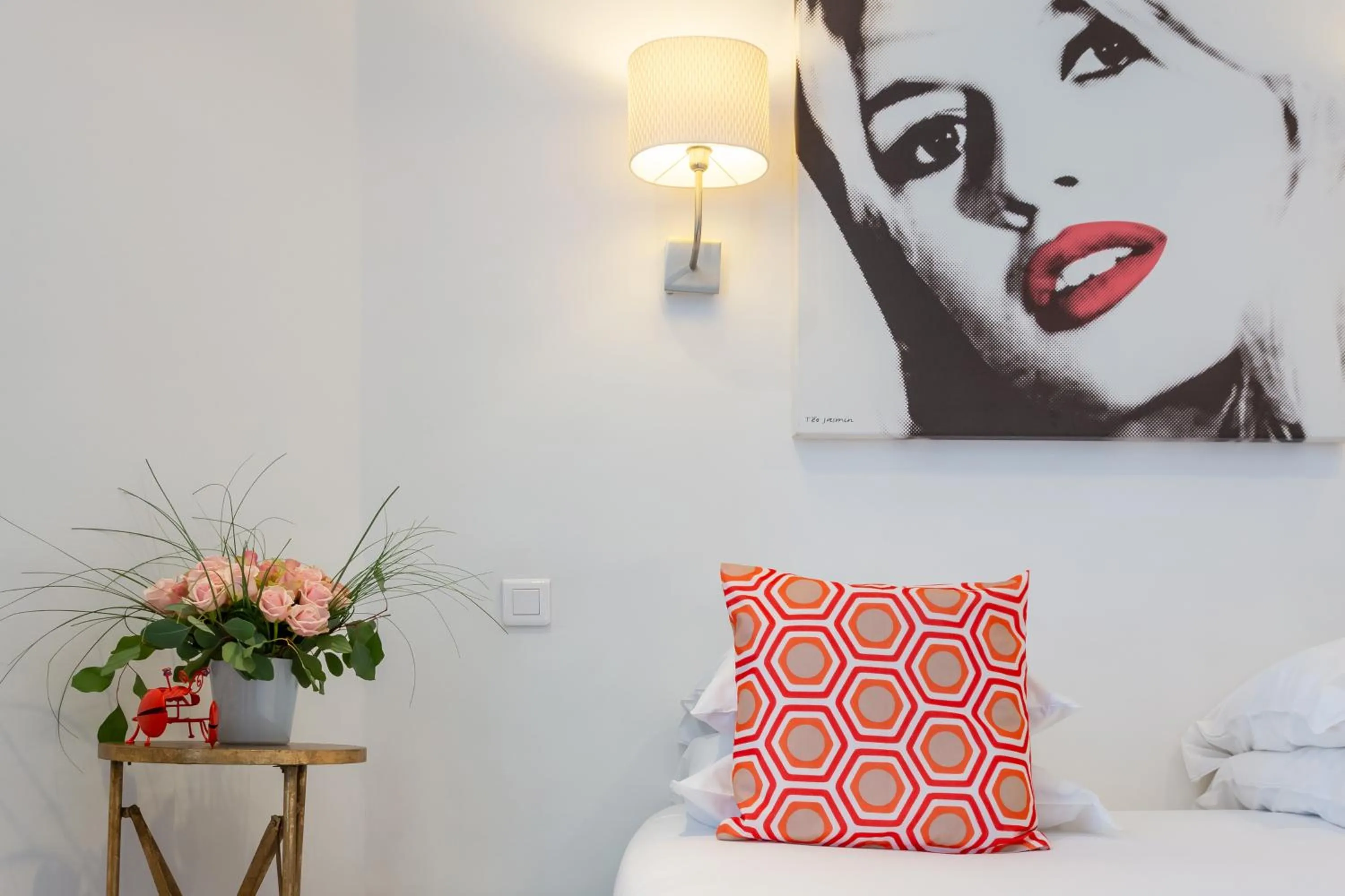 Bed, Seating Area in Hotel Colette