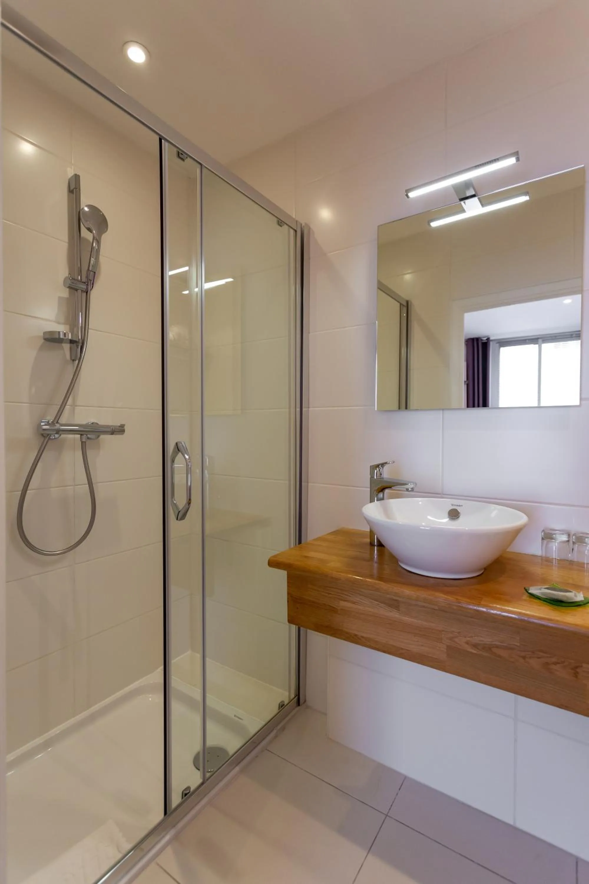 Bathroom in Hotel Colette