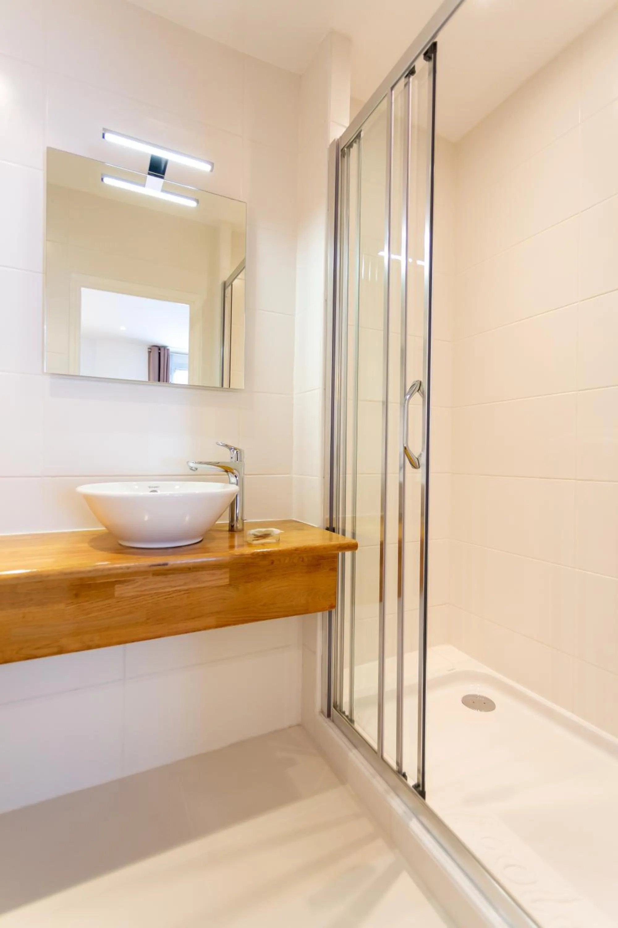 Bathroom in Hotel Colette