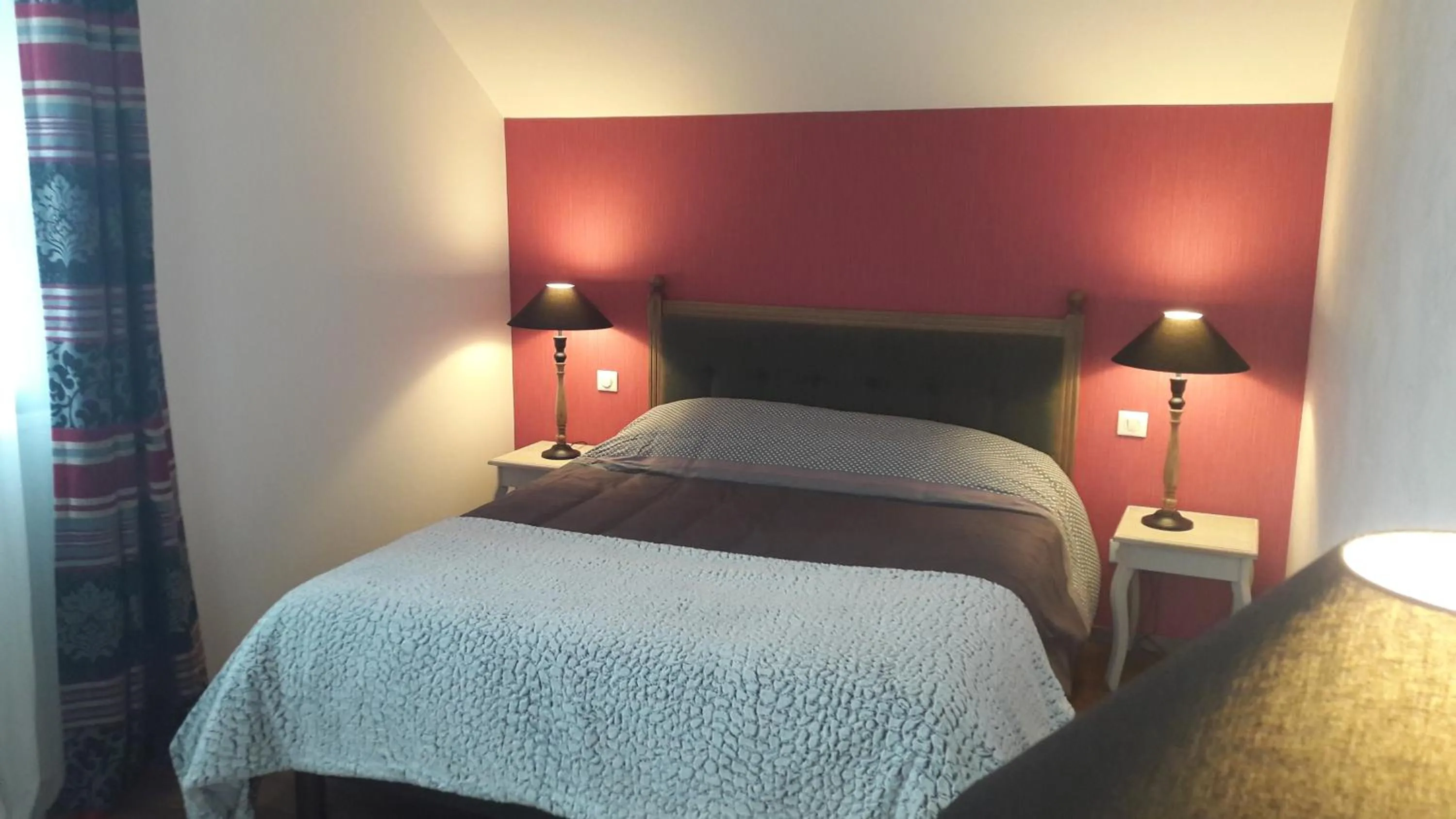 Bedroom, Bed in Hotel Les Aubépines