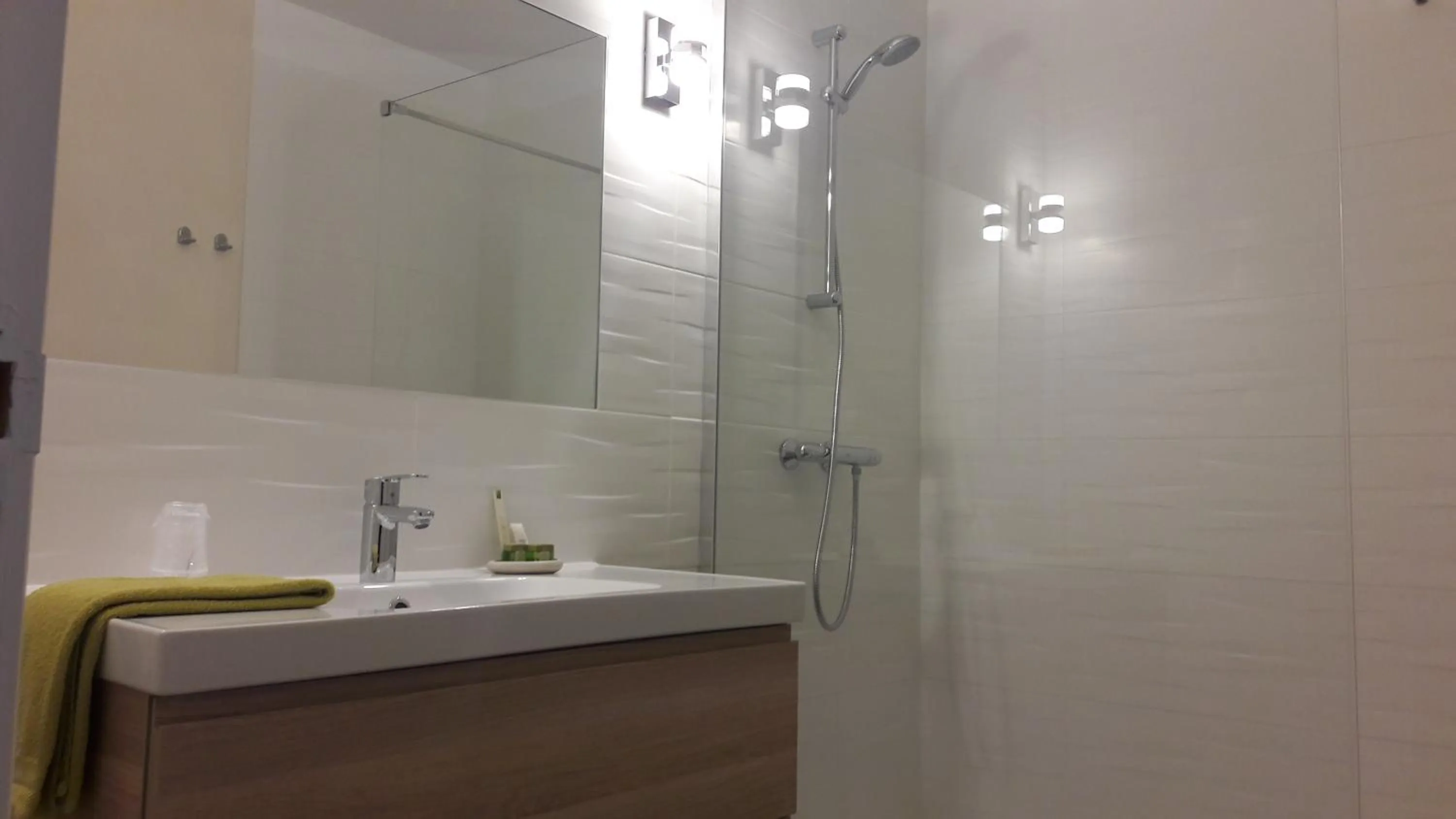 Bathroom in Hotel Les Aubépines