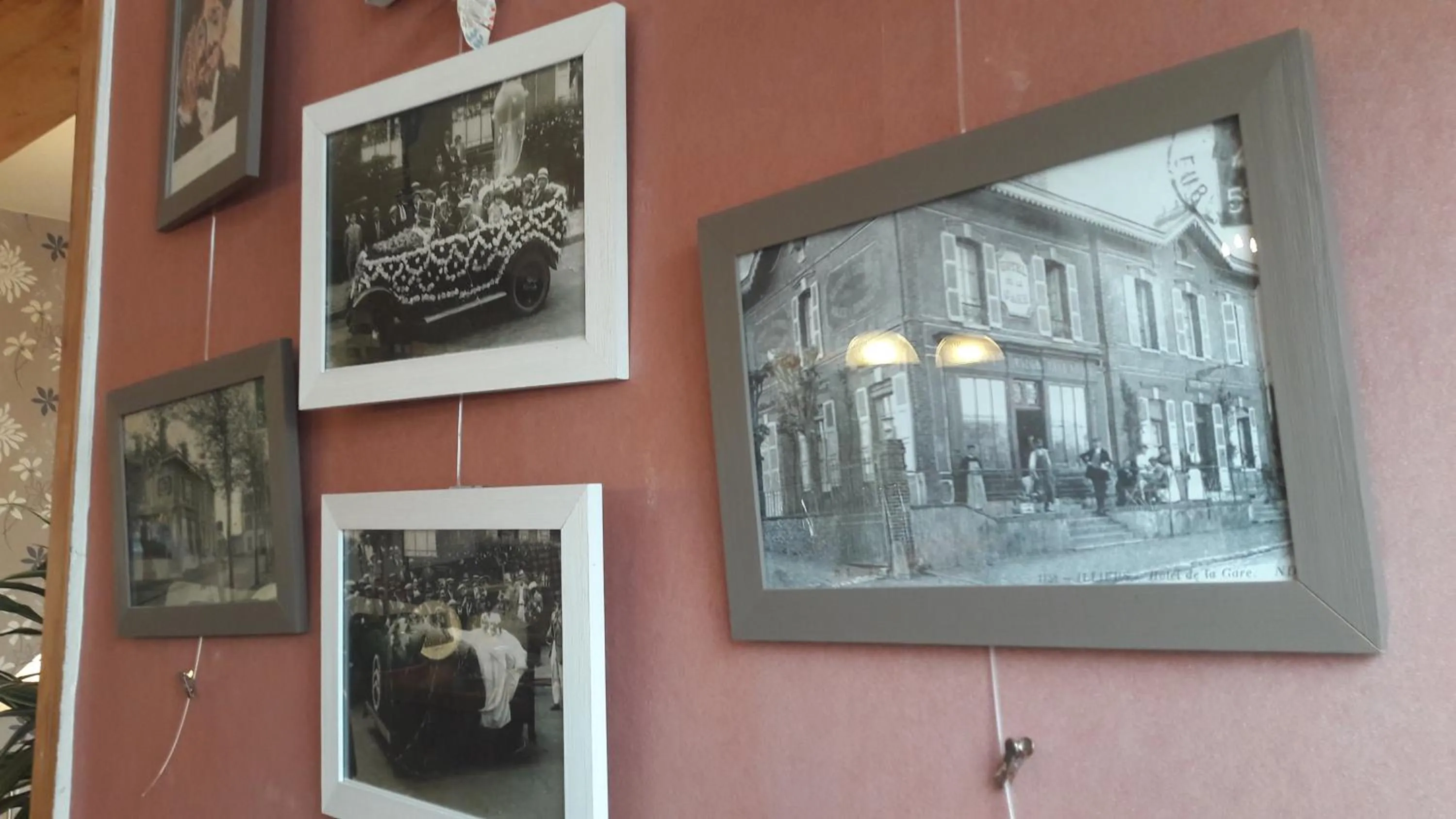 Lobby or reception in Hotel Les Aubépines