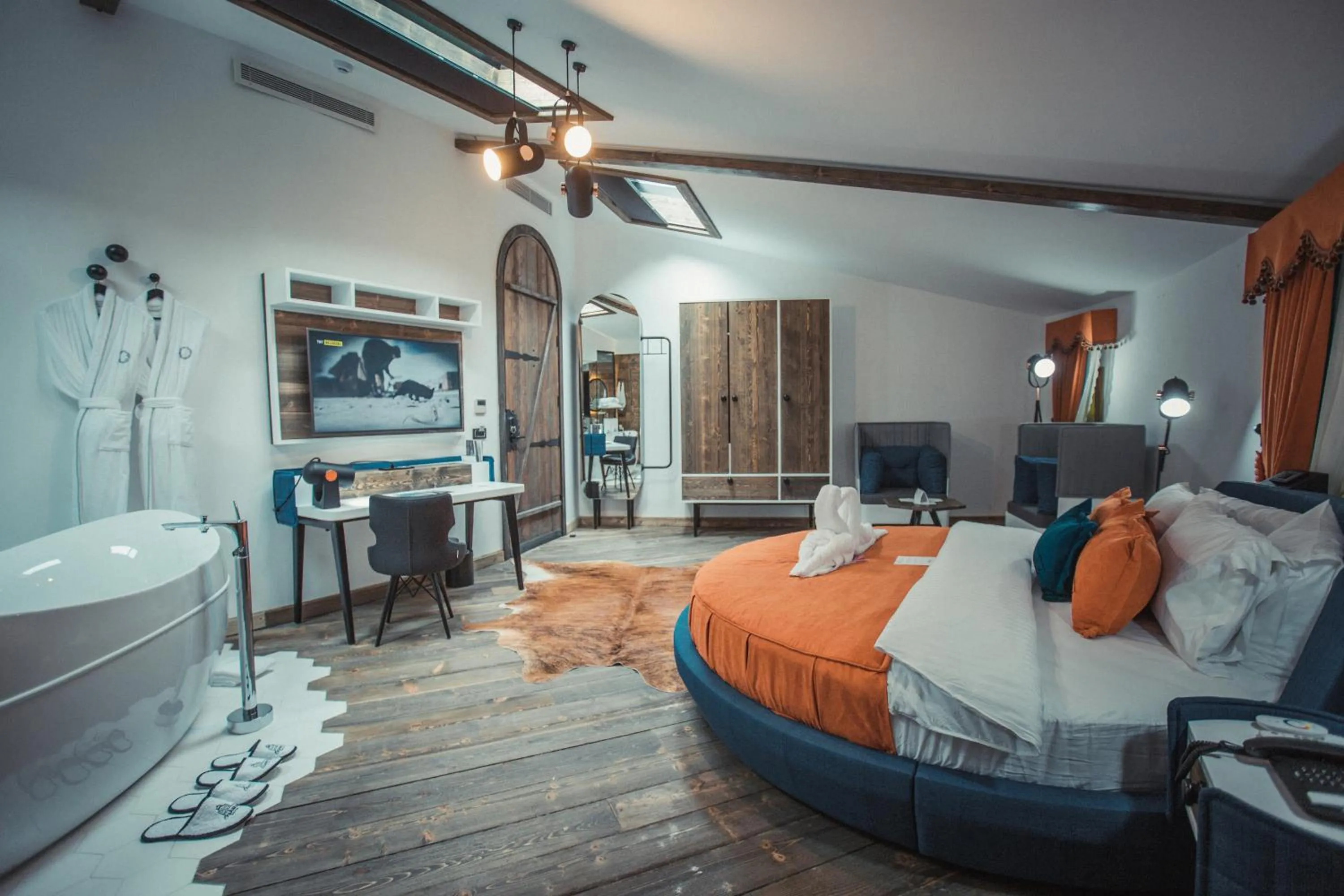 Photo of the whole room in Cephanelik Butik Hotel