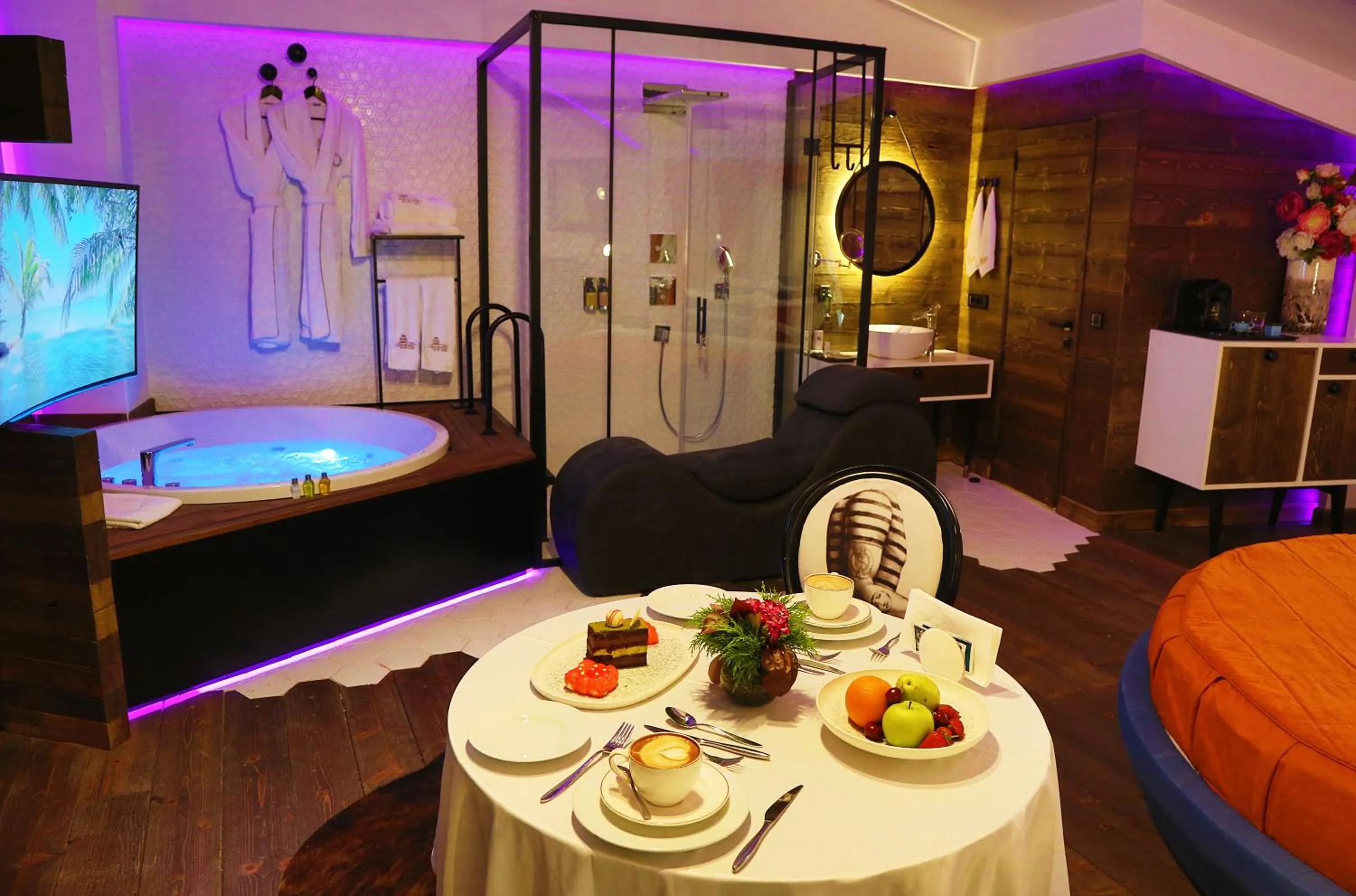 Shower in Cephanelik Butik Hotel