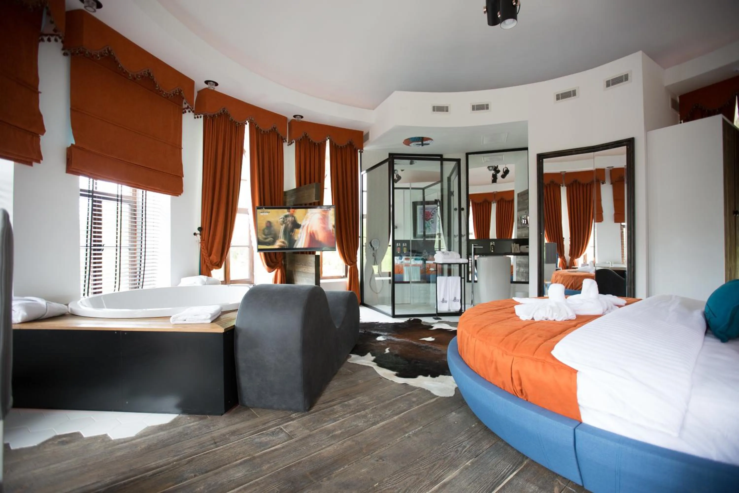 Photo of the whole room in Cephanelik Butik Hotel