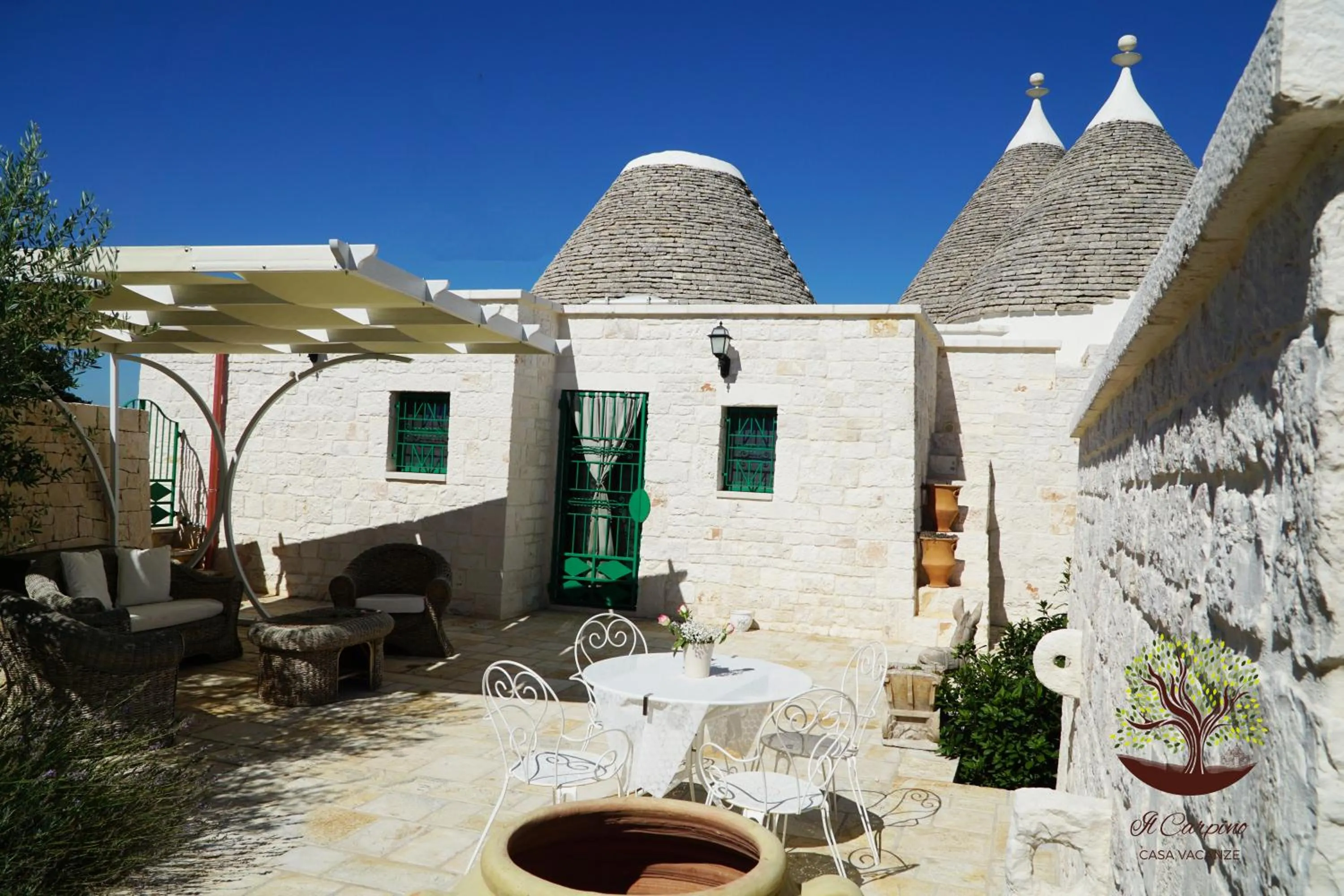 Property building in Il Carpino