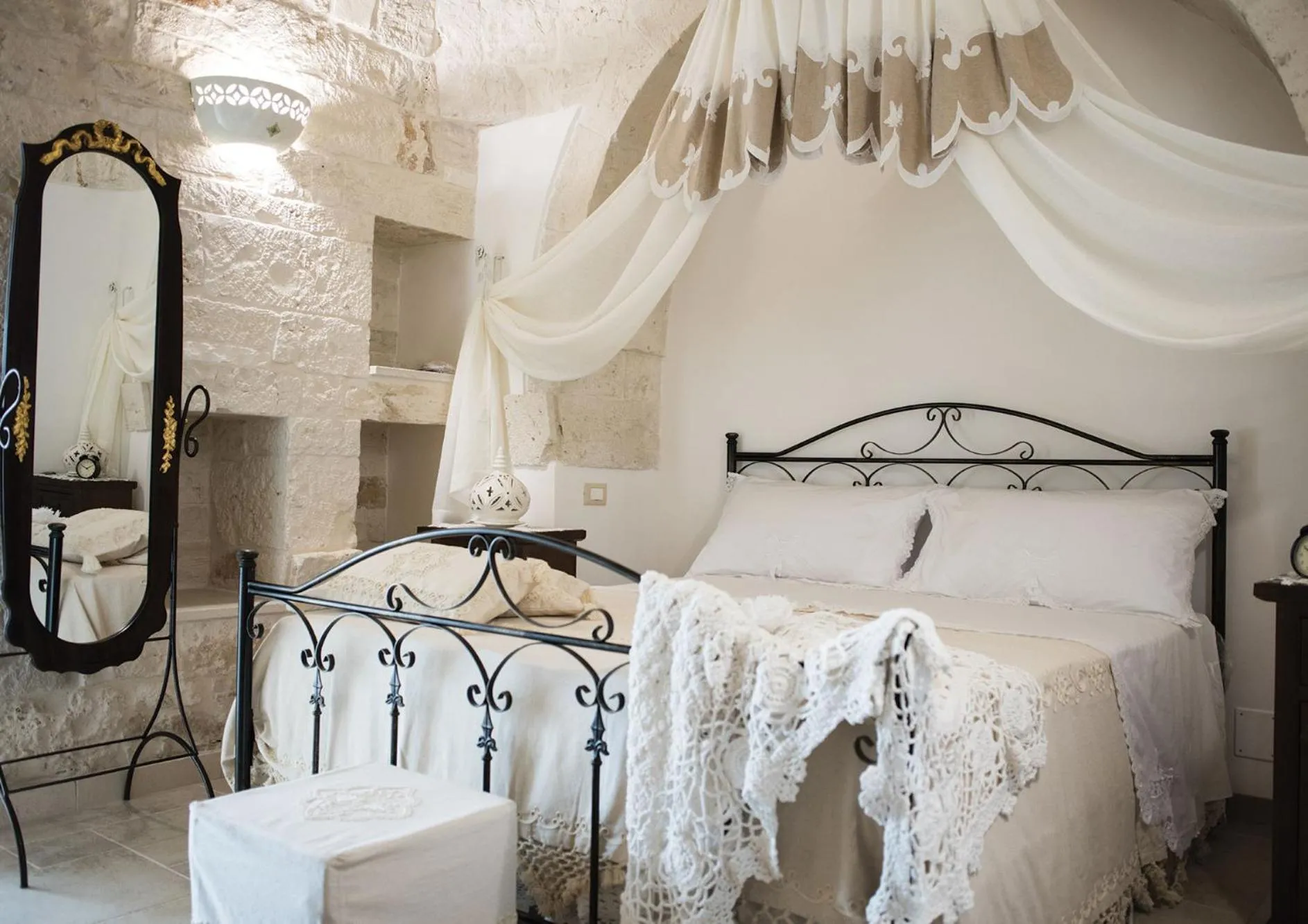 Bedroom, Bed in Il Carpino