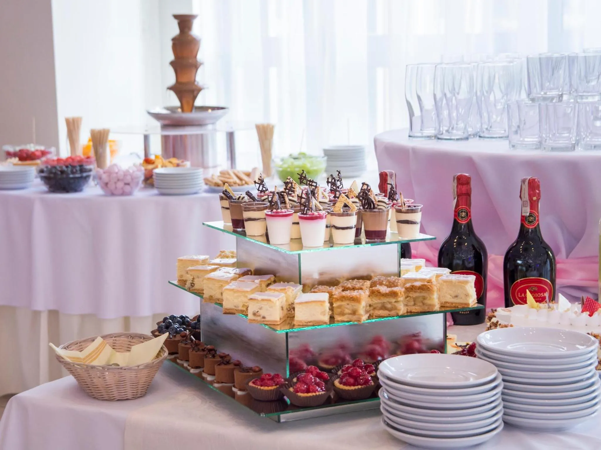 Restaurant/places to eat in Hotel Restauracja Autos