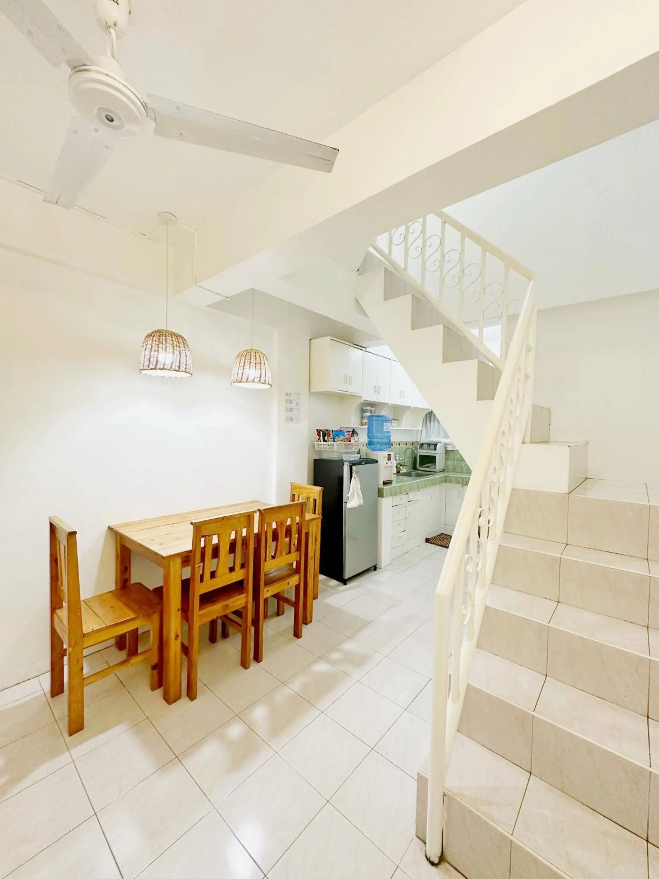 Backpackers Homestay - NomadsMNL